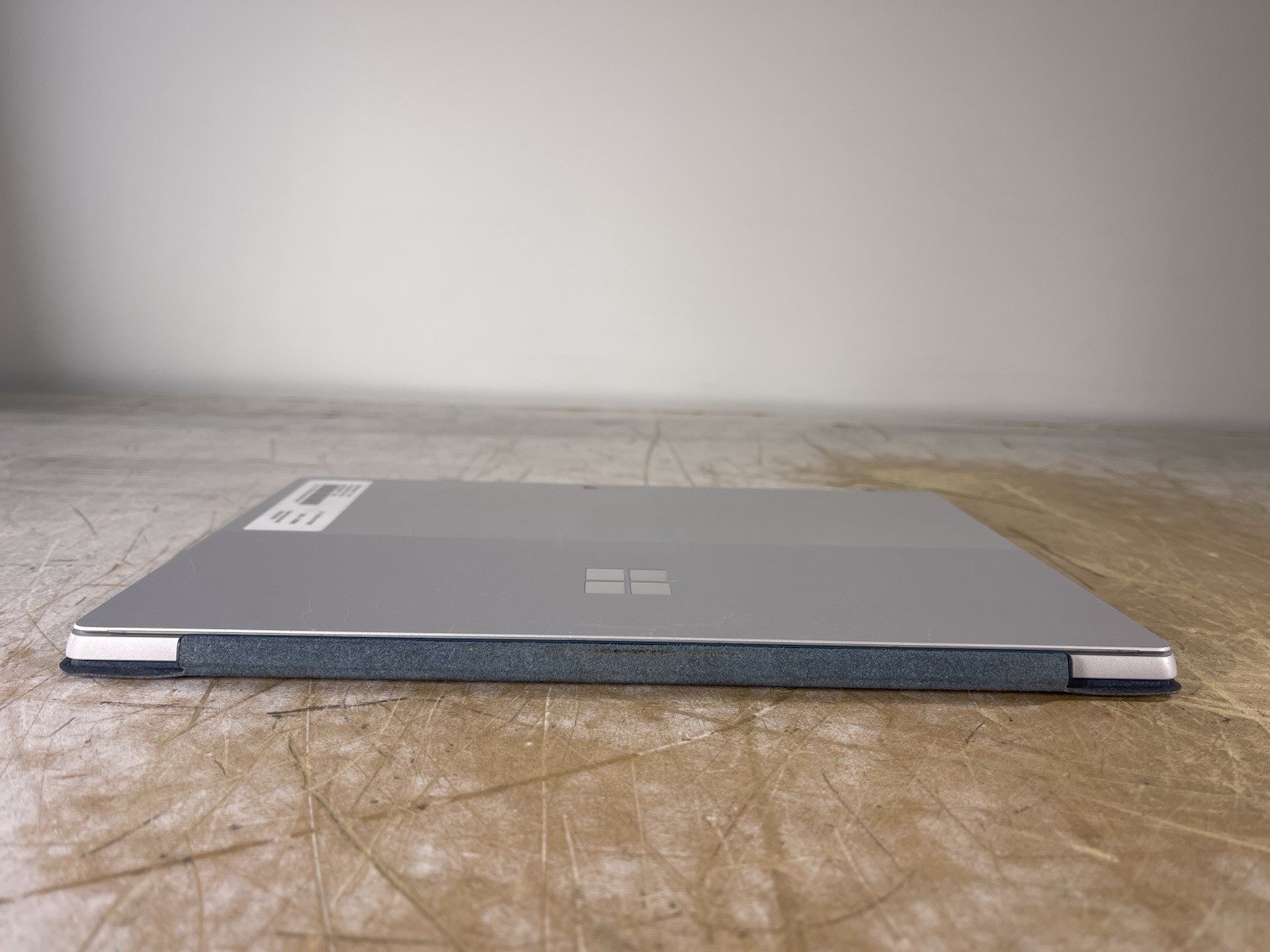 MICROSOFT SURFACE LAPTOP 1769 i5-7300U @ 2.60GHz, 4GB RAM, 120GB SSD, WIN 10 PRO