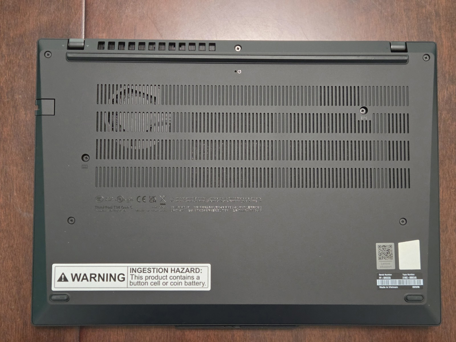 Lenovo ThinkPad T14 Gen 5 14″ WUXGA AMD Ryzen 7 PRO 8840U 16GB 512GB Win 11 Pro