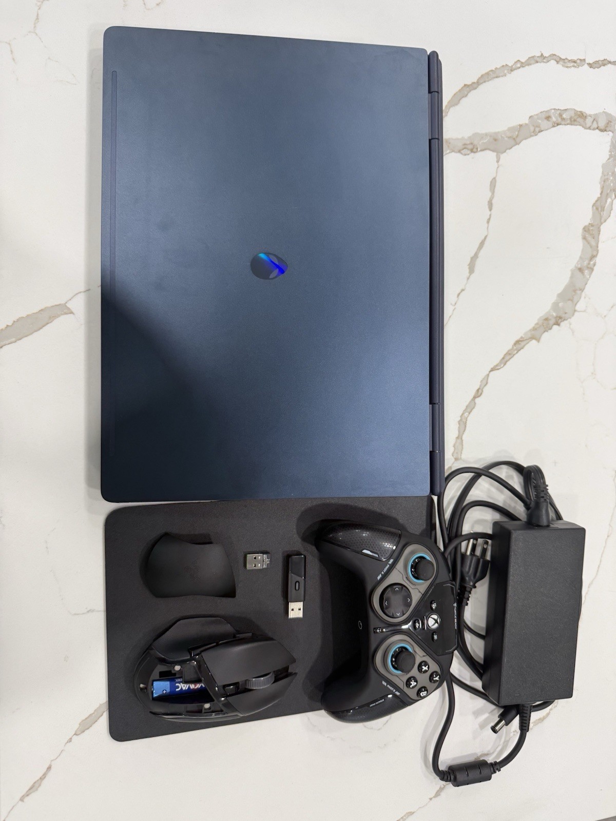 Alienware 16 Aurora Gaming Laptop, Excellent Condition, RTX 5060,Extras Included