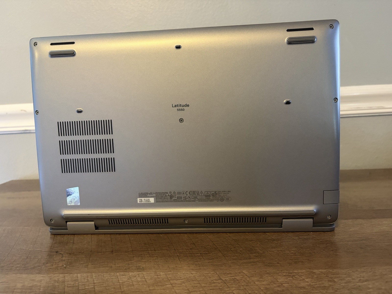 Dell Latitude 5550 Ultra 7 155U 16GB 512GB FHD Touch Fingerprint Warranty W11P
