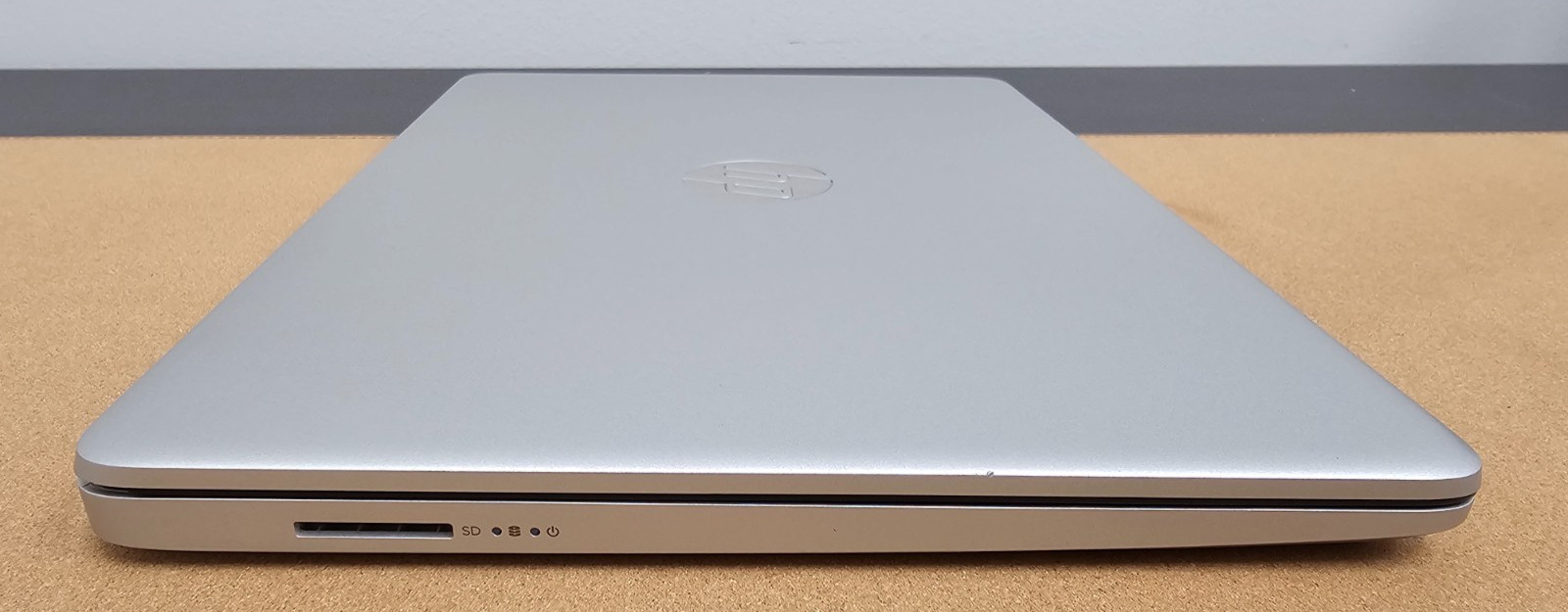 HP Laptop PC 14-dq2043cl i3-1125G4 FHD N-T 8GB Ram 256GB Windows 11 Home