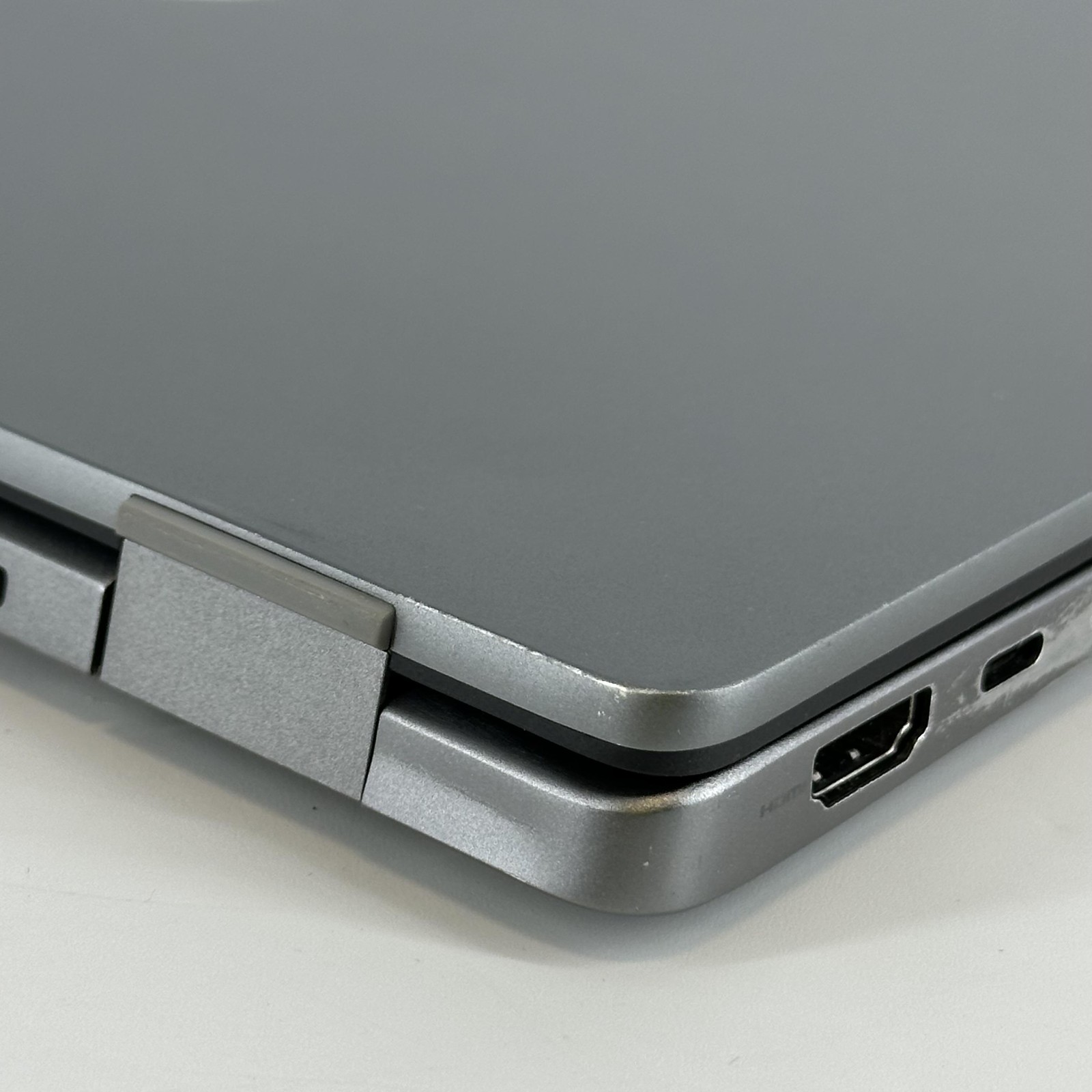 Dell Latitude 7450 14 QHD+ TOUCH 3.8 GHz Ultra 7 165H 32GB 256GB SSD Bent Frame