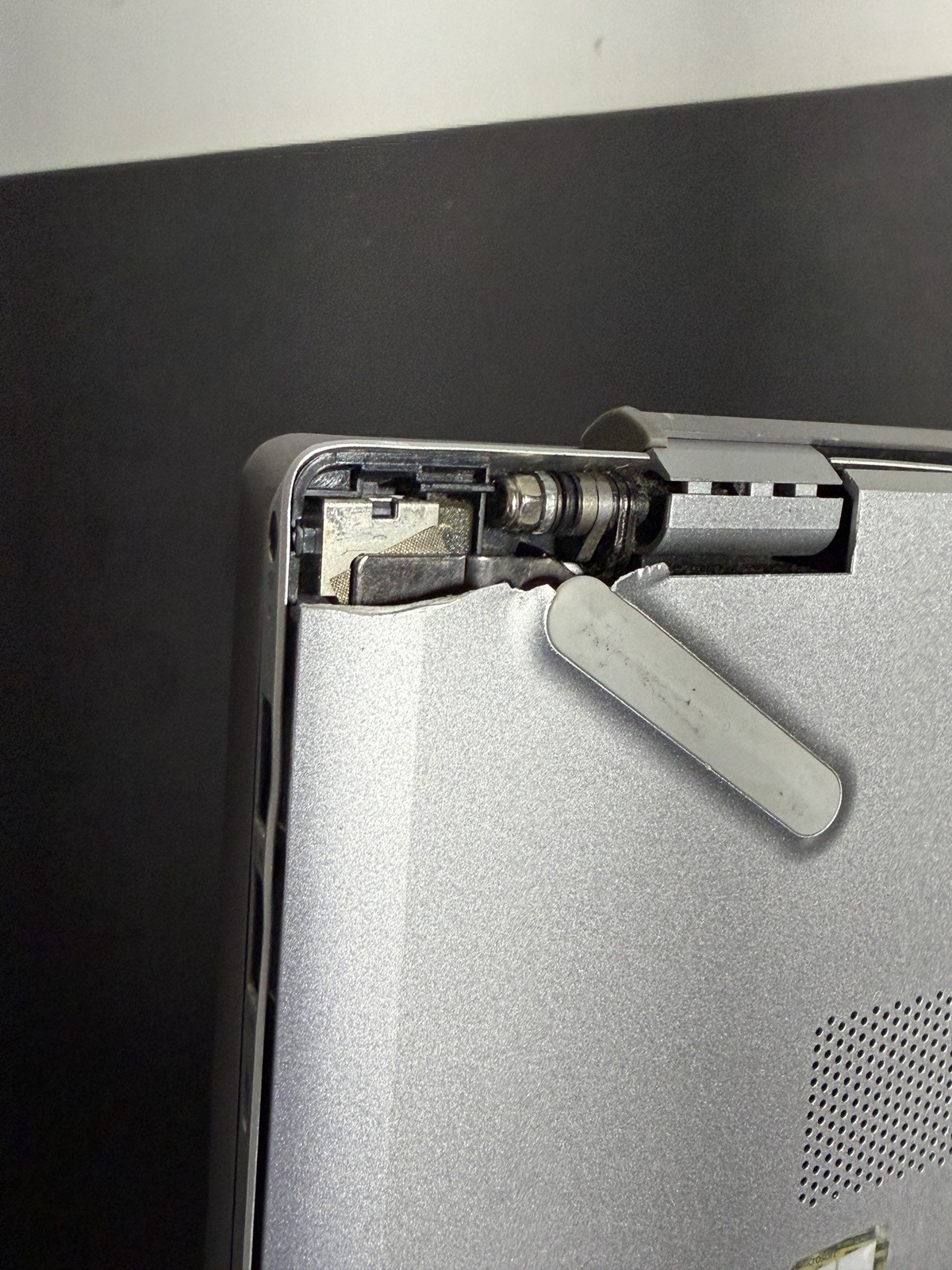 HP Pavilion 15-cs0025ci i7 8th Gen 15.6″ Laptop AS IS PARTS NO POWER INCOMPLETE