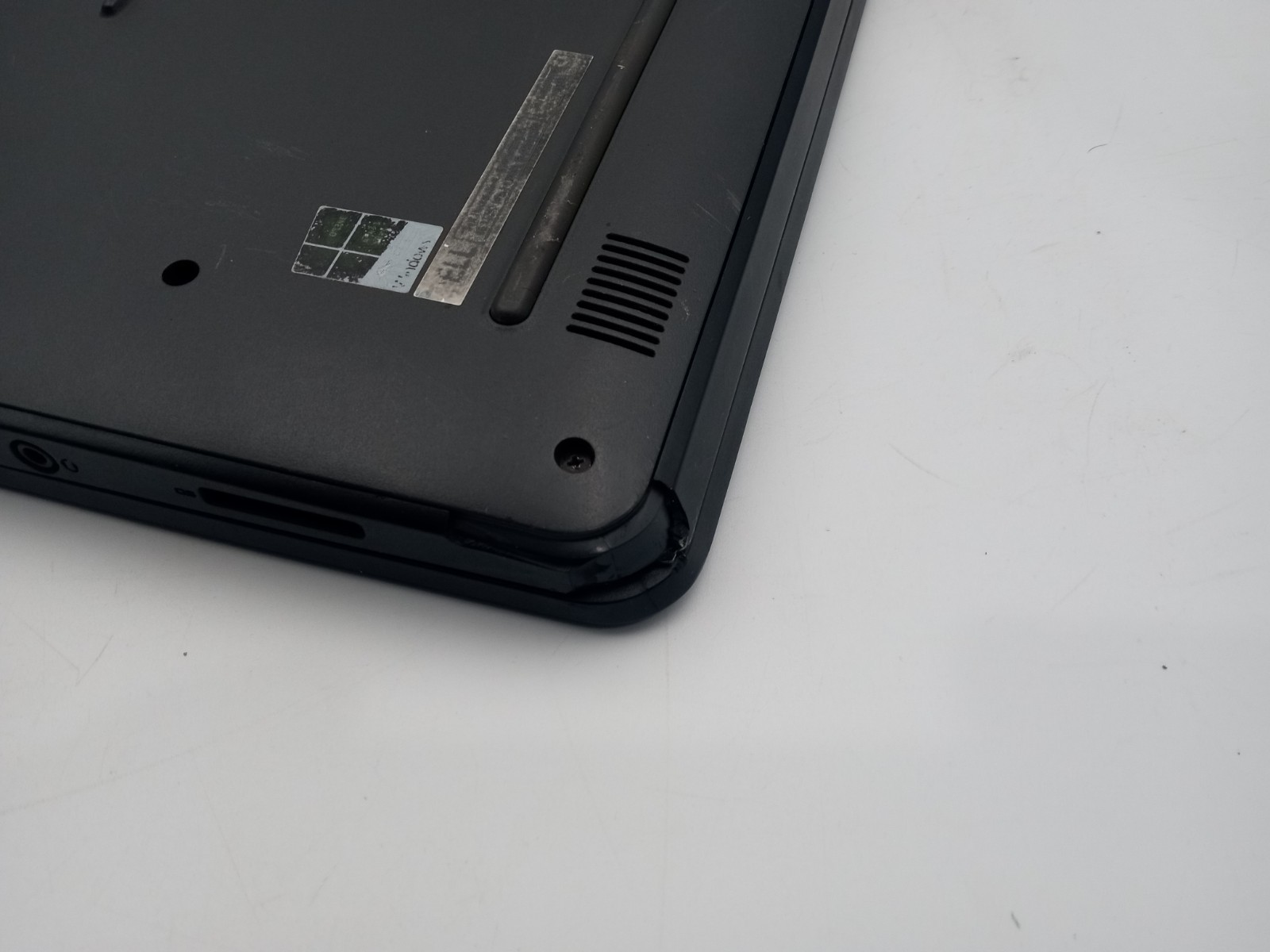 Dell Latitude 3340 13″ Touchscreen Intel i5 8GB RAM 500GB HDD Win11 – READ -RR