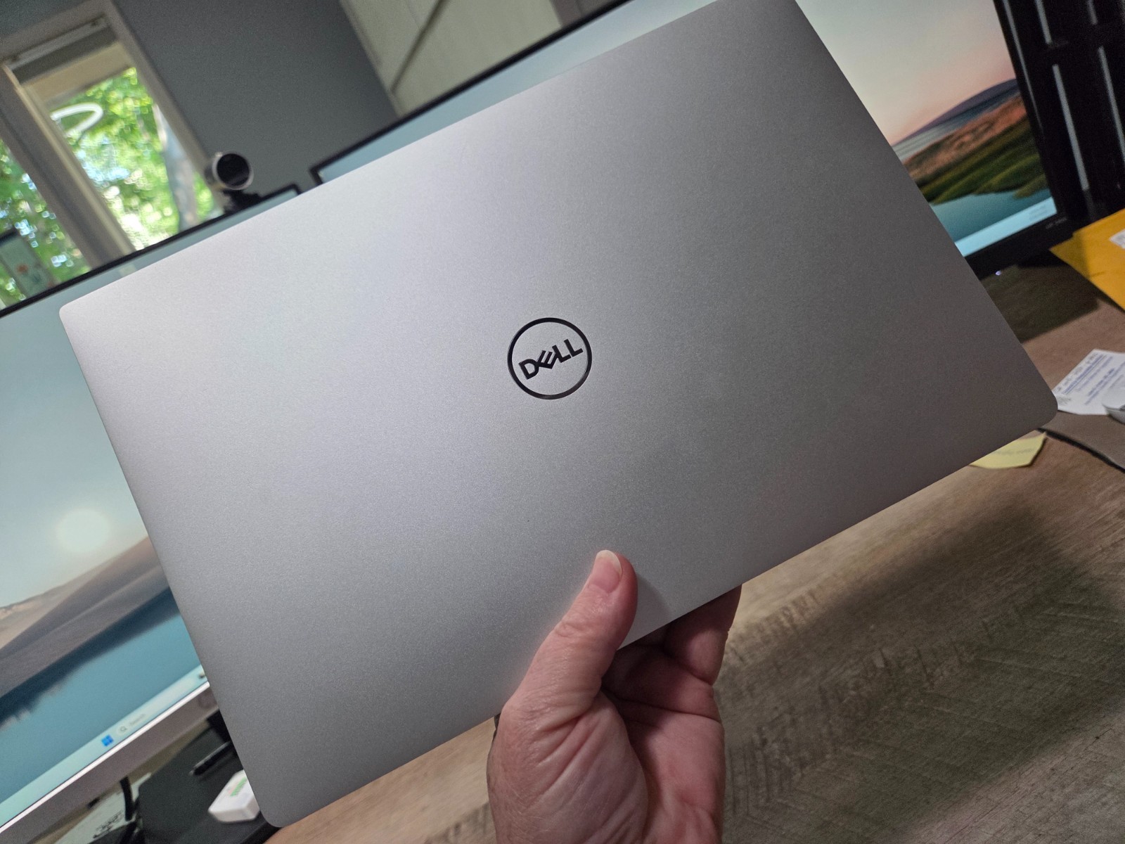 Dell XPS 13 9380, Core i5-8265U, 13.3″ FHD, SSD, ultra-portable