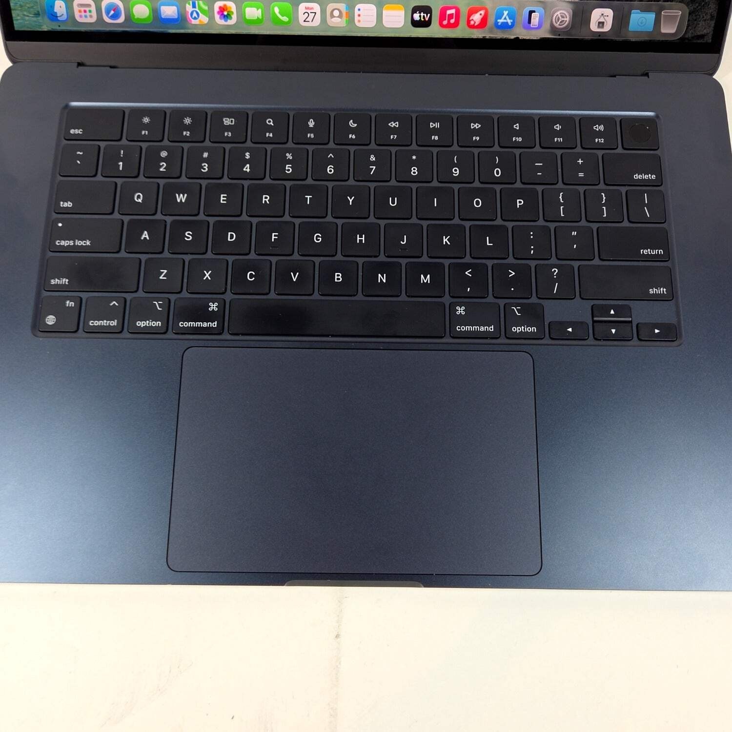 2024 Apple MacBook Air 15″ M3 10C GPU 4.0GHz 16GB RAM 512GB SSD A3114