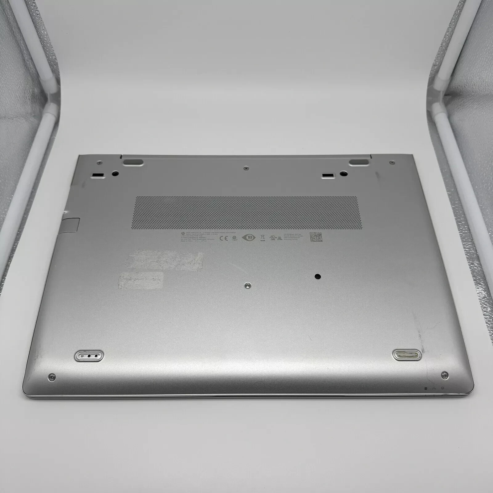 HP Elitebook 840 G6 14″ FHD | i5-8265U 1.60GHz | 8GB RAM | No SSD/OS | GRADE C