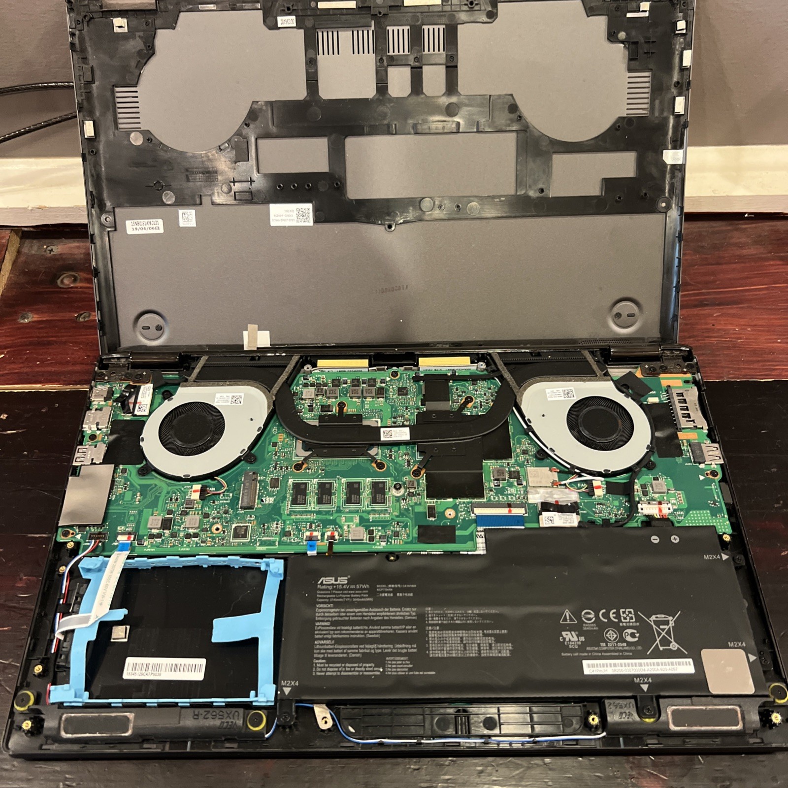 ASUS Q536F i7-8565U 16GB 15.6″ 4k Touch GeForce GTX 1050 Ror parts
