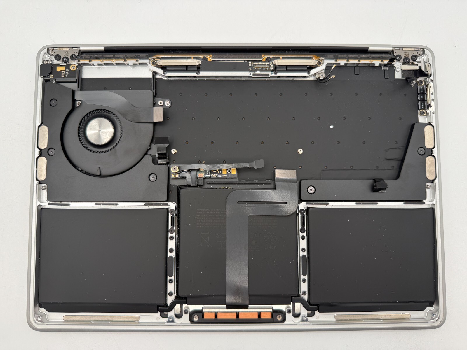 Apple MacBook Pro Touch 2019 A2159 Housing NO MOTHERBOARD For Parts/Repair – USA