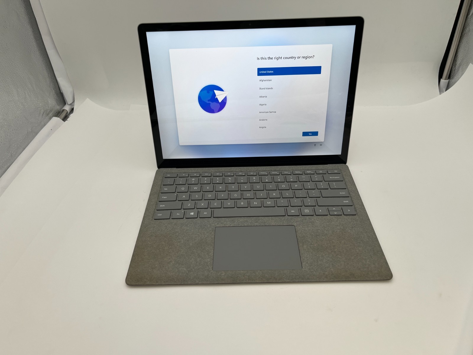 MICROSOFT SURFACE LAPTOP 2 (1769) i5-8350U 1.7 GHZ 8GB 256GB NVME WIN 11