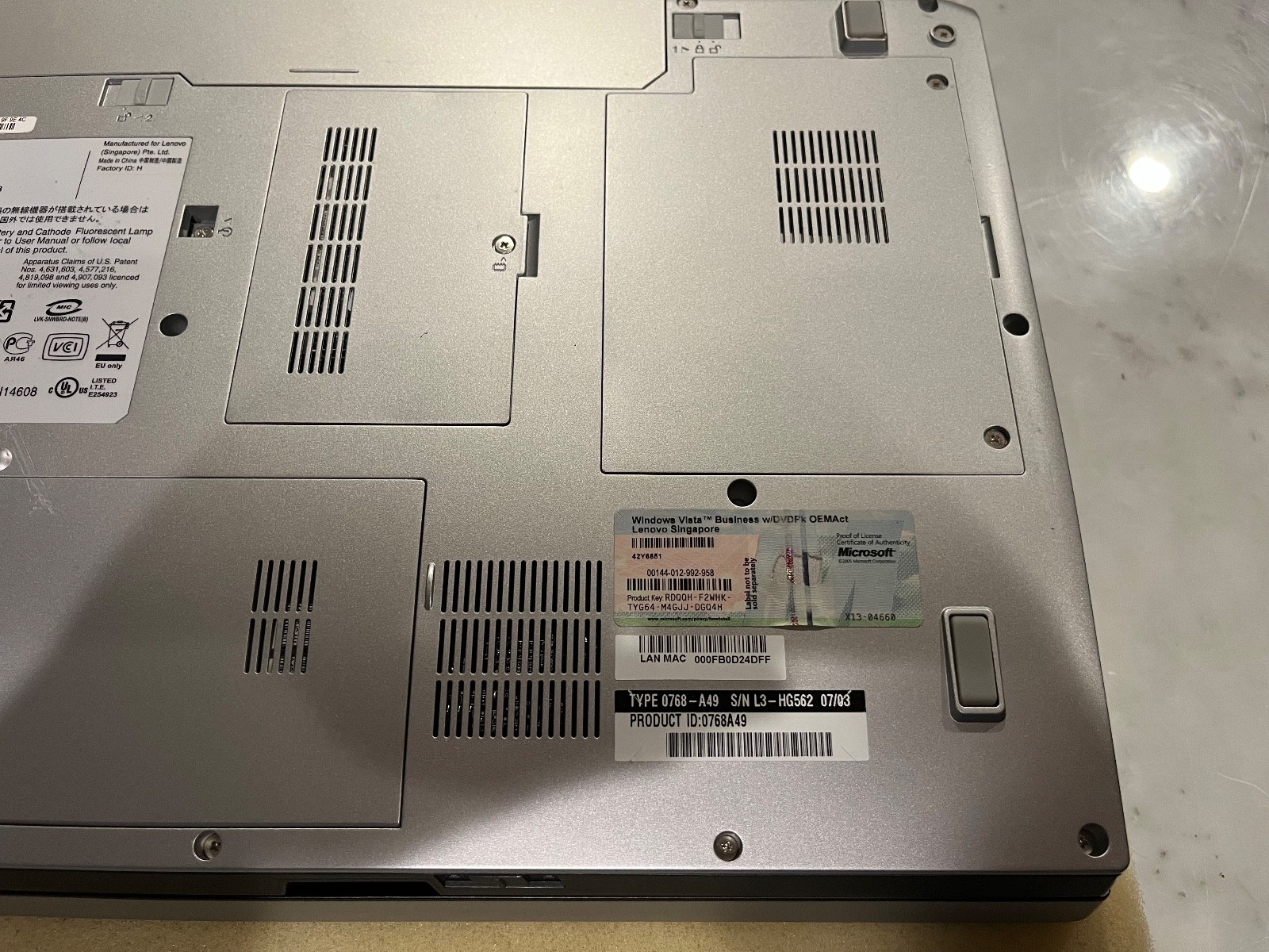 Lenovo 3000 N100 type 0768-A49 Intel Centrino Duo notebook computer