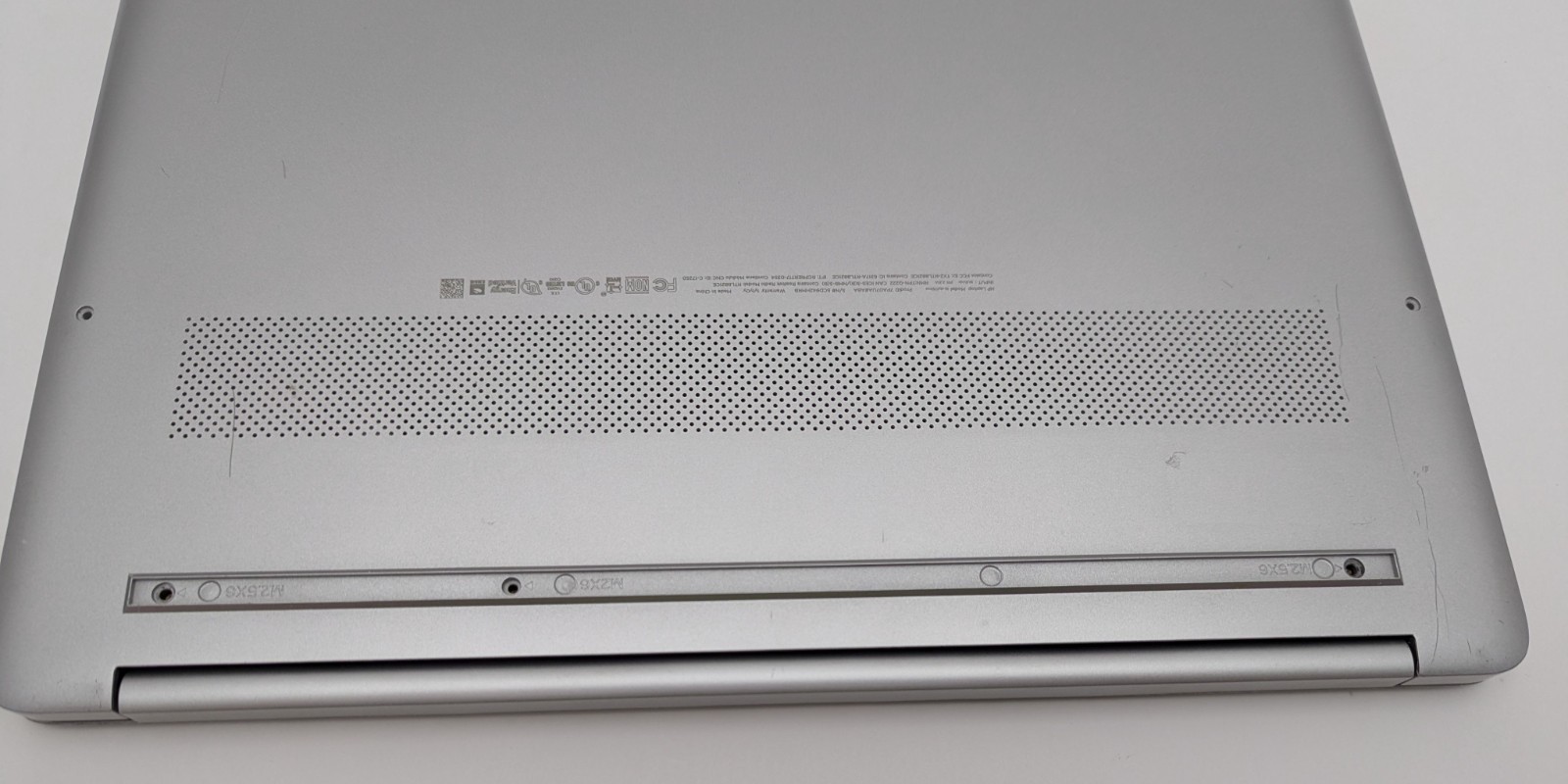 Incomplete HP 15-dy1751ms 15.6″ Touch Laptop i5-1035G1 8GB RAM – *TOUCHPAD ISSUE