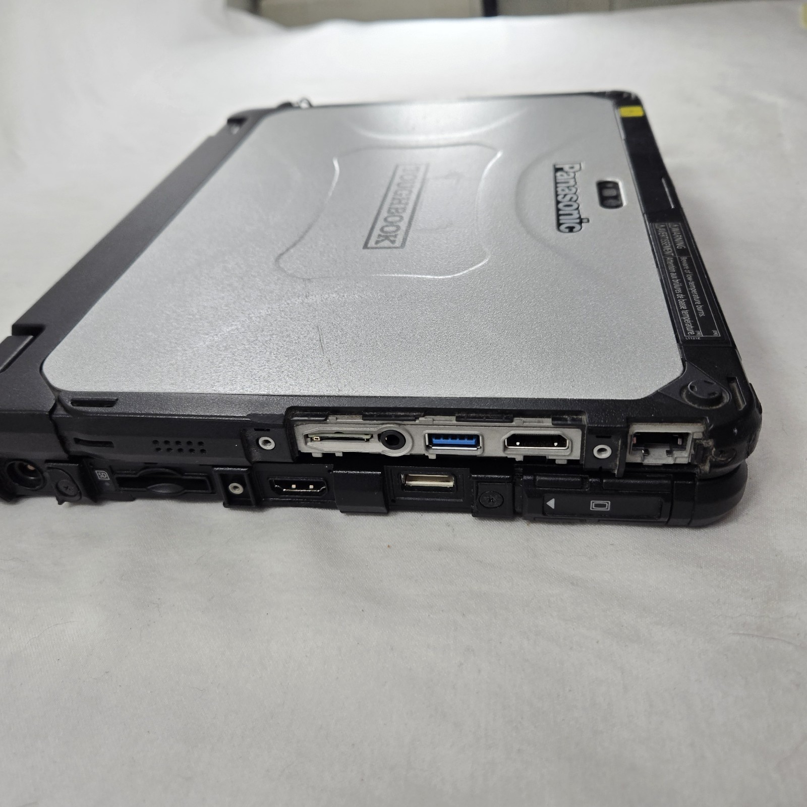 Panasonic Toughbook CF-20 10.1″ i5-7Y57 1.20GHz 256GB SSD 8GB 4G | Grade B-