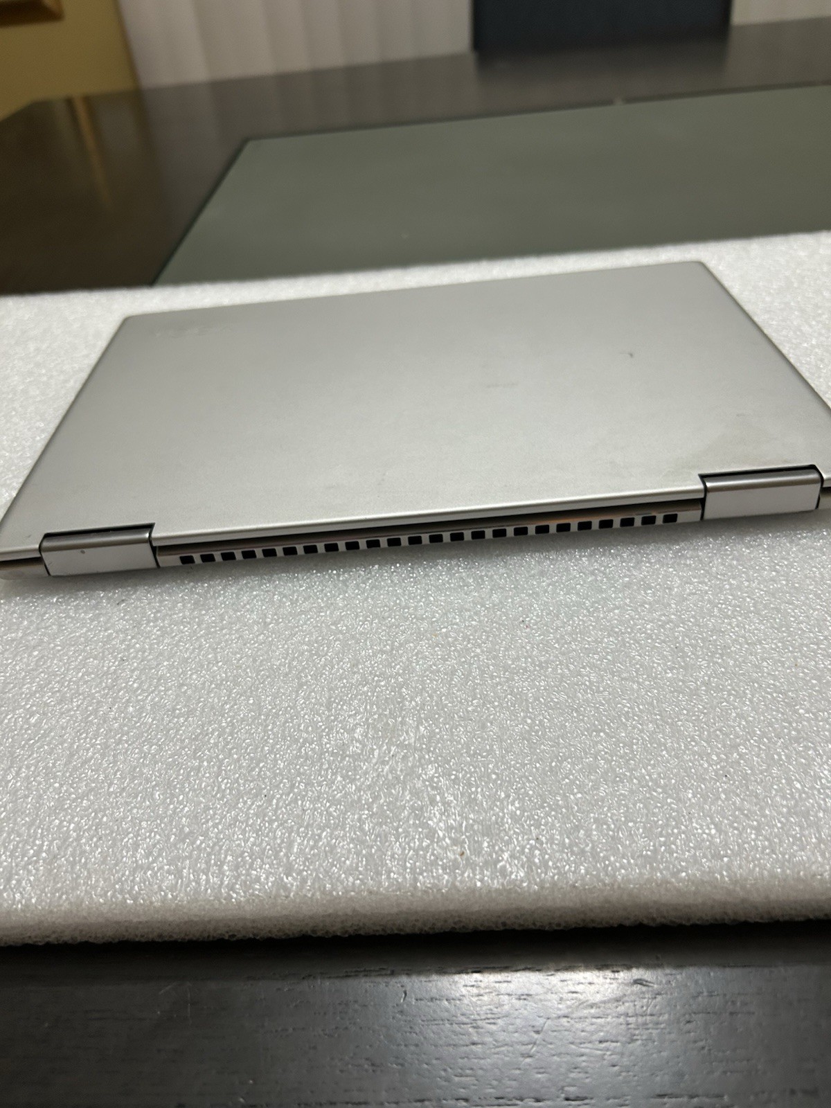 Lenovo Yoga 720-13IKB 13.3″ Intel i5 Silver Laptop No SSD No OS Powers On