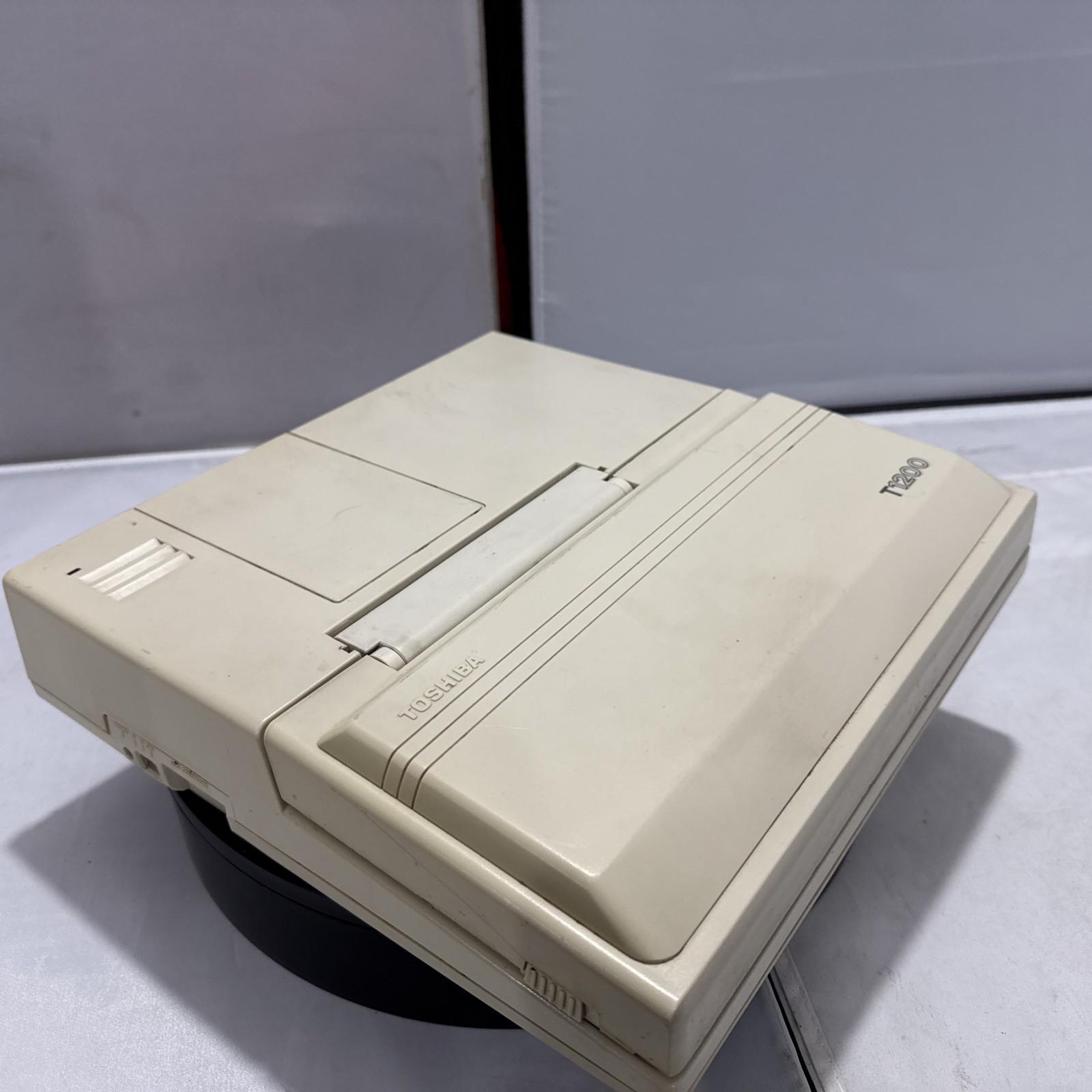 Toshiba T1200 Vintage Laptop 1987 DOS Powers On Displays Error See Photos