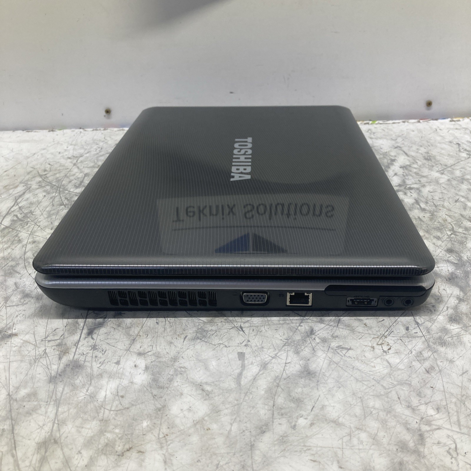 Toshiba Satellite L505 Pentium Dual-Core T4400 2.20GHz 3GB no HDD Boot to BIOS
