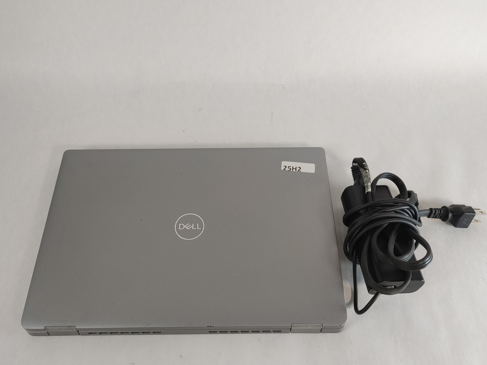 Dell Latitude 5330 Core i7-1265U 1.80 GHz 16 GB DDR4 256 GB NVMe Windows 11 Pro