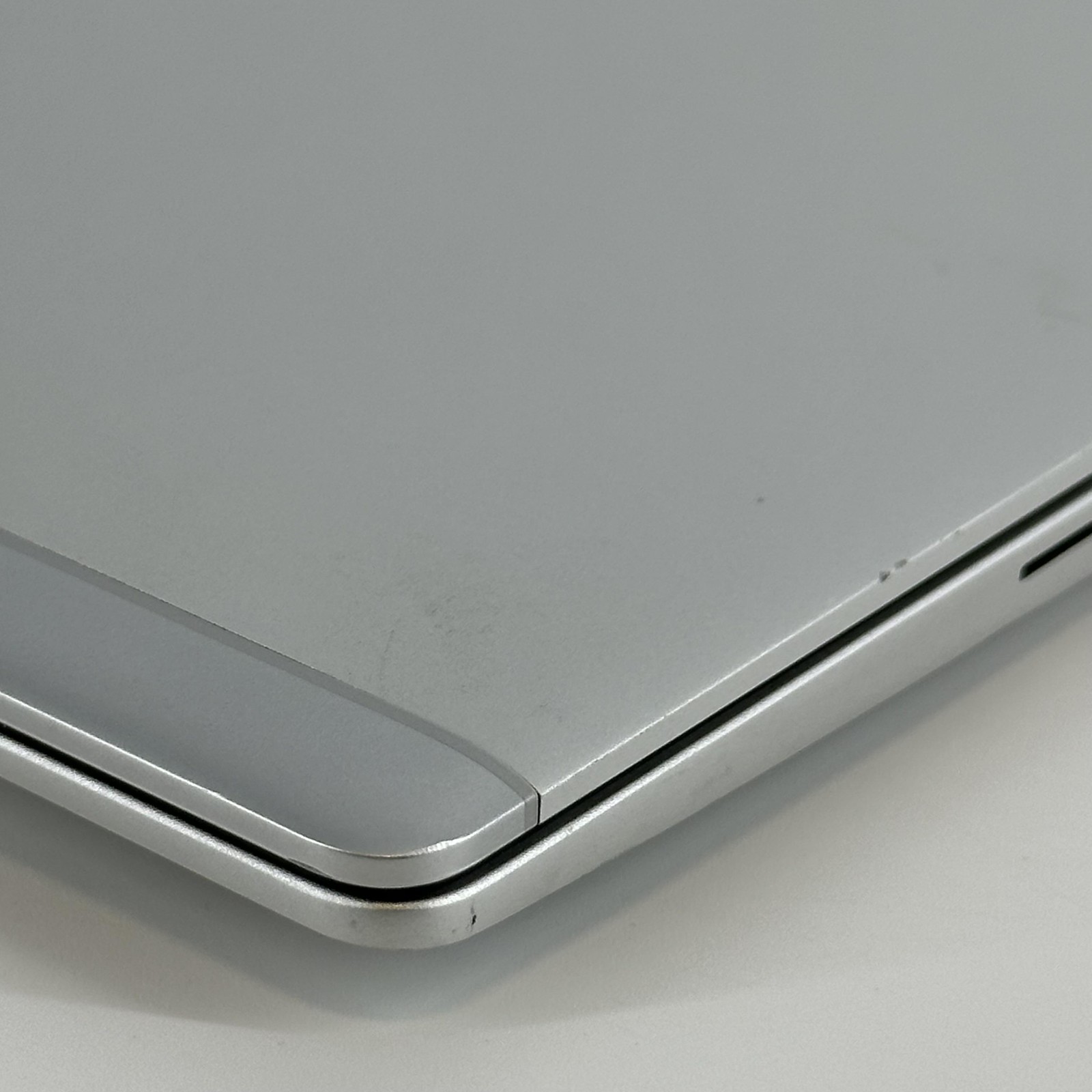 HP Elitebook 850 G5 15.6 FHD i7-8650U 1.90GHz 16GB 256GB SSD Good BENT FRAME