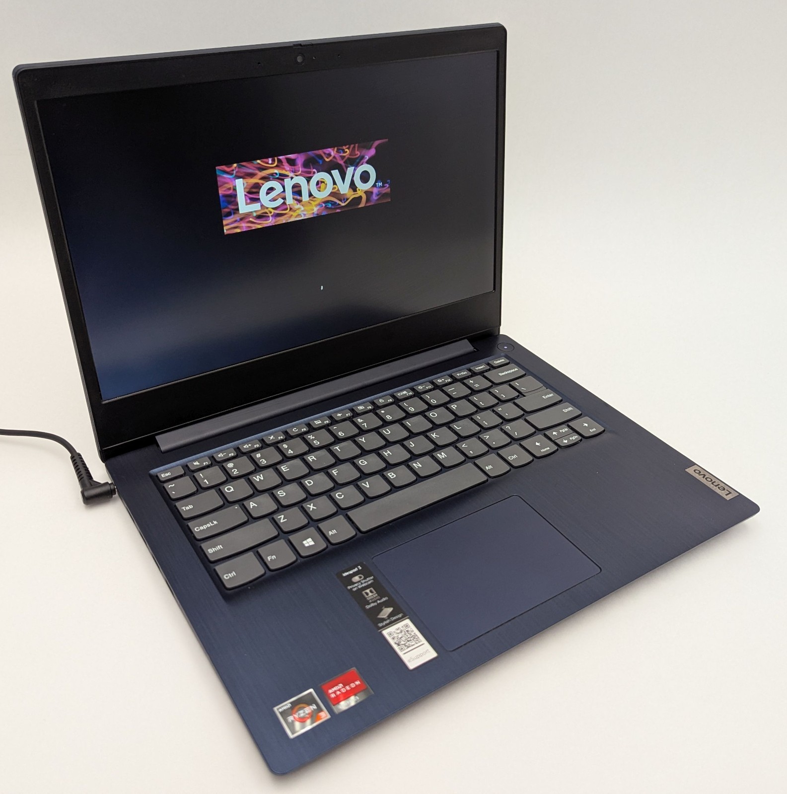 Lenovo IdeaPad 3 14ADA05 14″ Laptop Ryzen 3 3250U 8GB RAM 256GB NVMe Windows 11