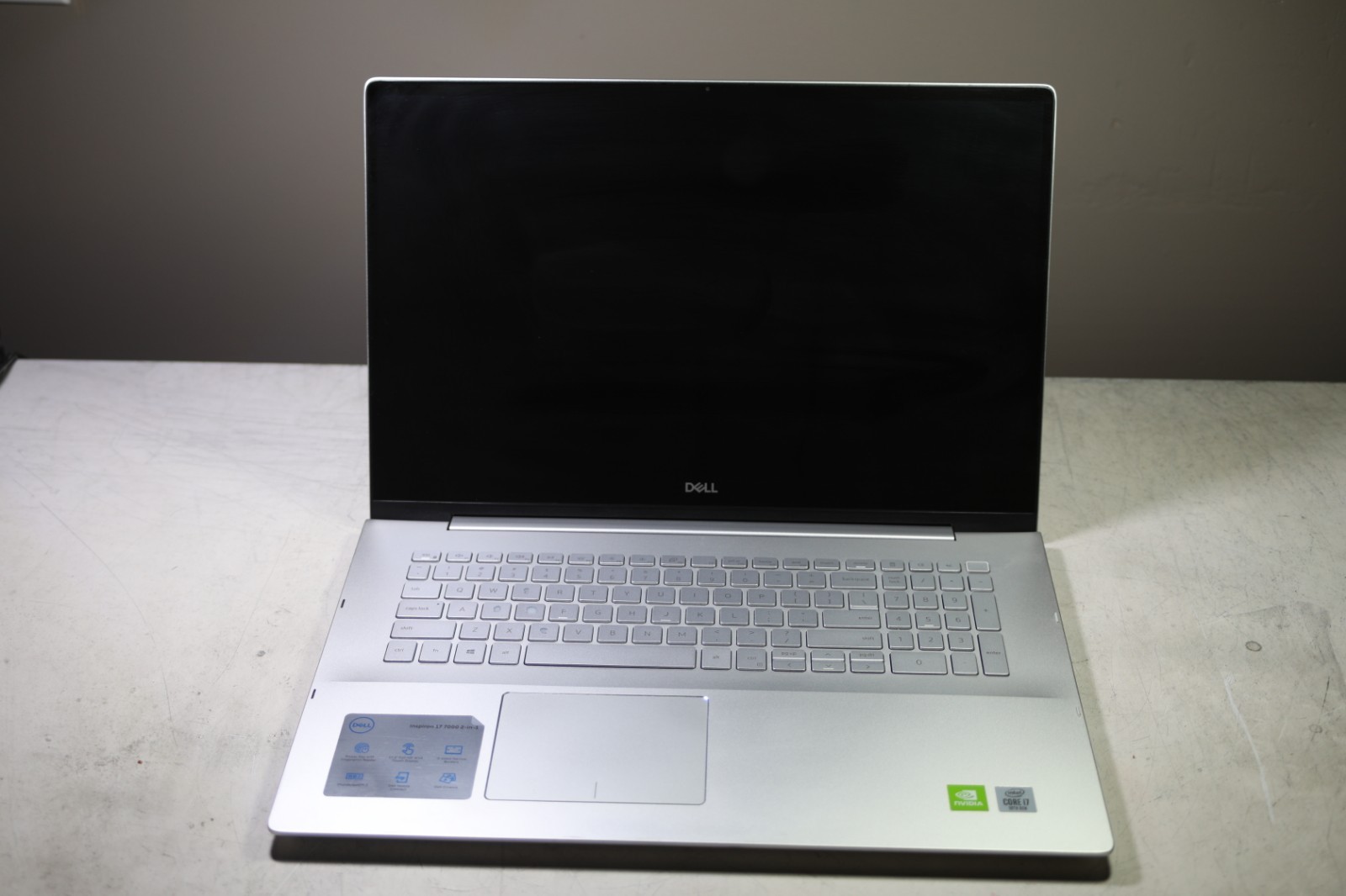 Dell Inspiron 7791 Intel Core i7-10510U CPU 1.80GHz-16GB RAM-512GB NVMe-NO OS