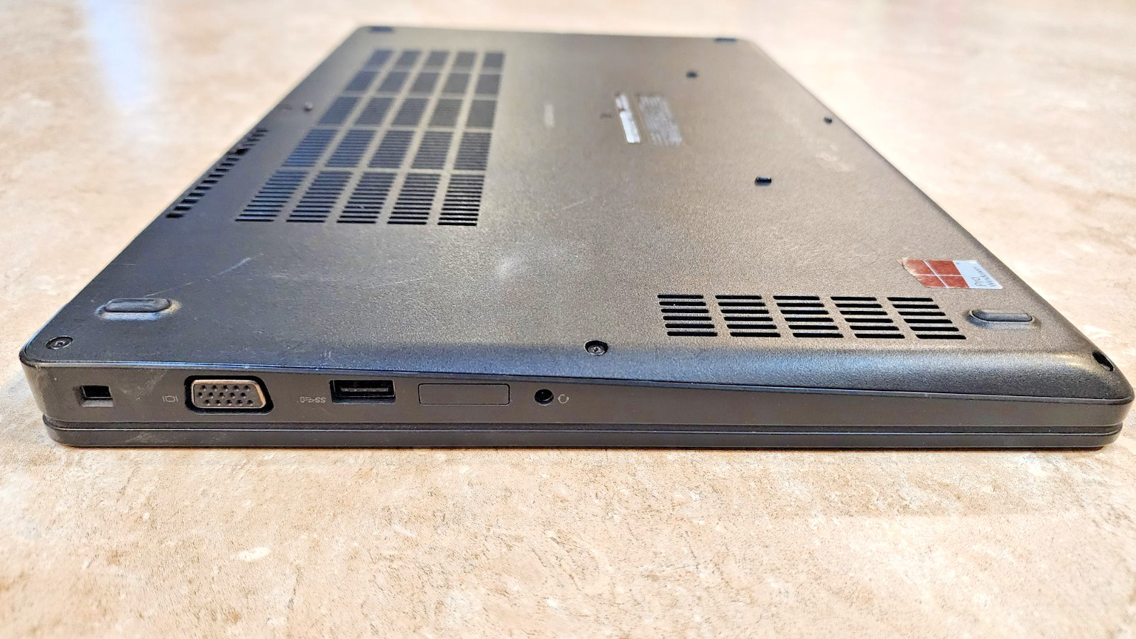 Dell Latitude 5580 15.6″ Intel i7-7600U 16GB RAM 256GB SSD HDMI Win11 Laptop