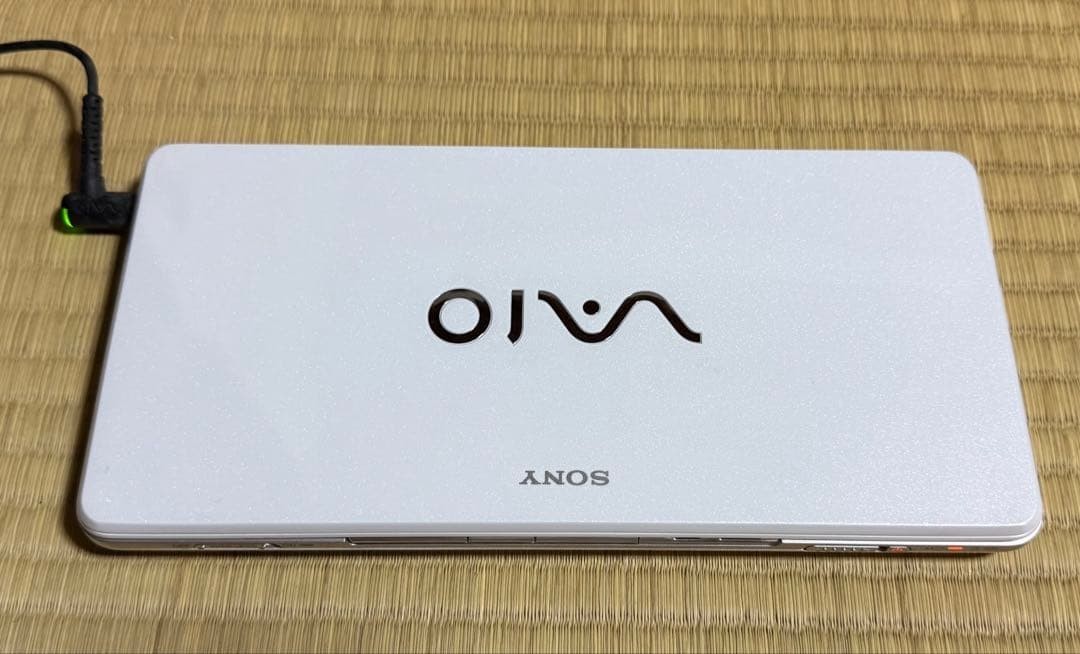 SONY VAIO P VGN-P70H/W Atom Z520 2GB HDD 60GB 8″ Win Vista Ultra Portable