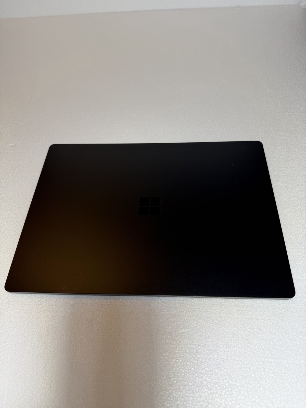 Microsoft Surface Laptop 3 15″ 1872 Core i7 512GB SSD 16GB RAM w/Dock Station