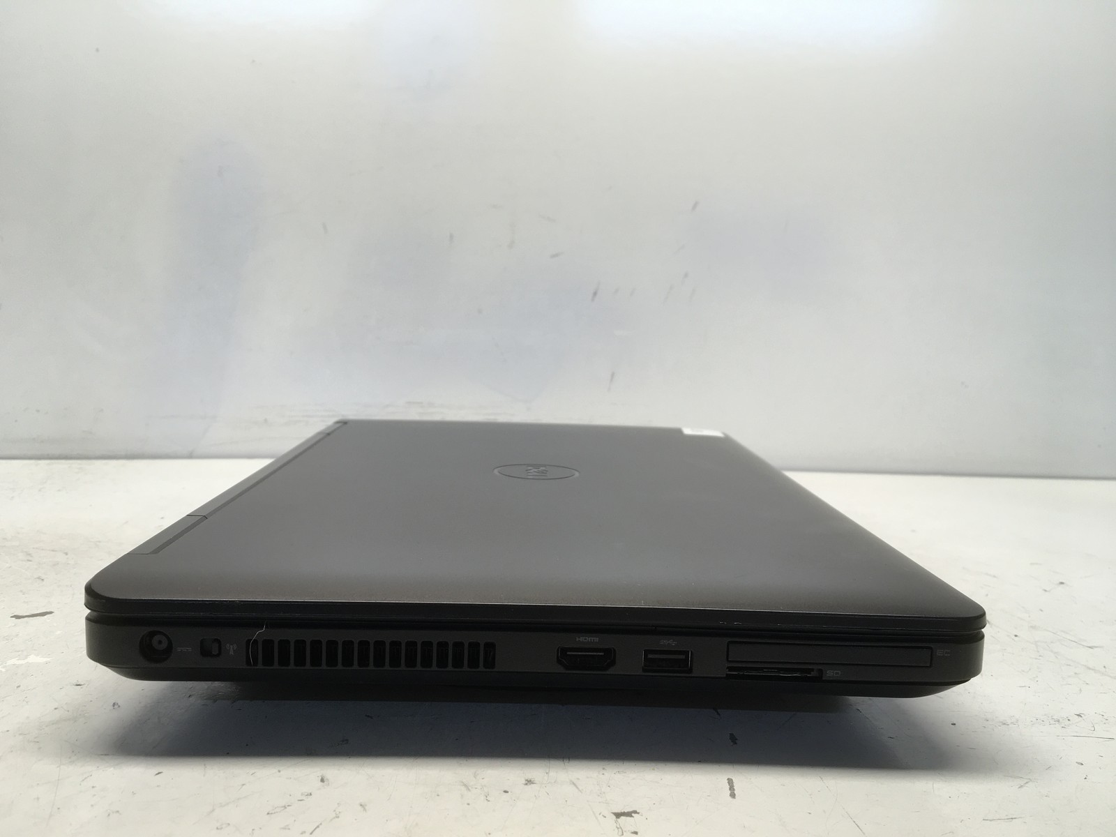 Dell Latitude E5540 Intel i5-4210U 1.7GHz 8 GB NO HDD No Batt