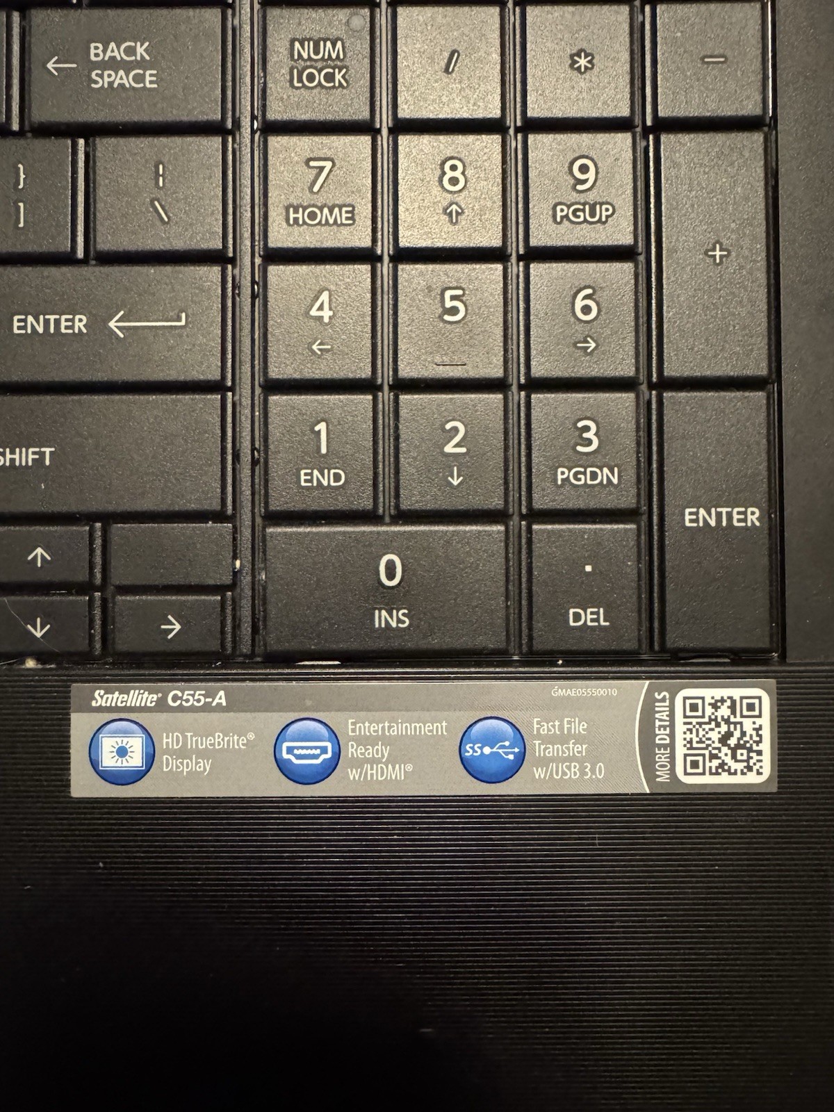 Toshiba Satellite C55-A5300 Laptop Intel Celeron 1037U 4GB Ram 120gb W/charger