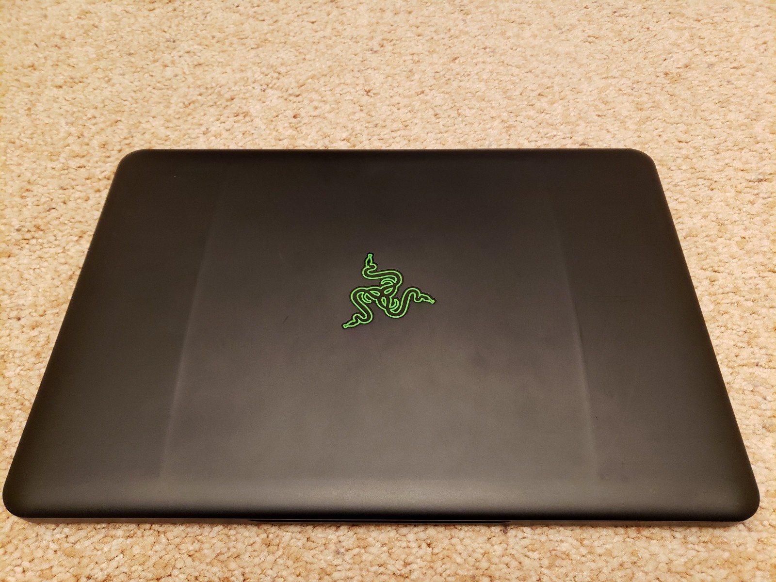 Razer Blade RZ09-01161E31 14-Inch 256GB, Intel Core i7 4th Gen,2.2GHz, 8GB