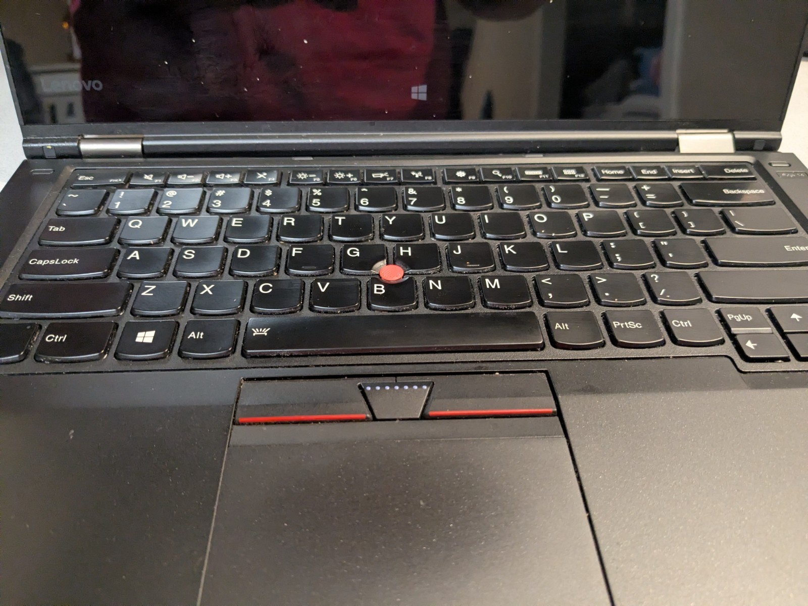 Lenovo ThinkPad Yoga 14 14″ i5-6200U 8GB 256GB SSD Win 10 Webcam USB-C