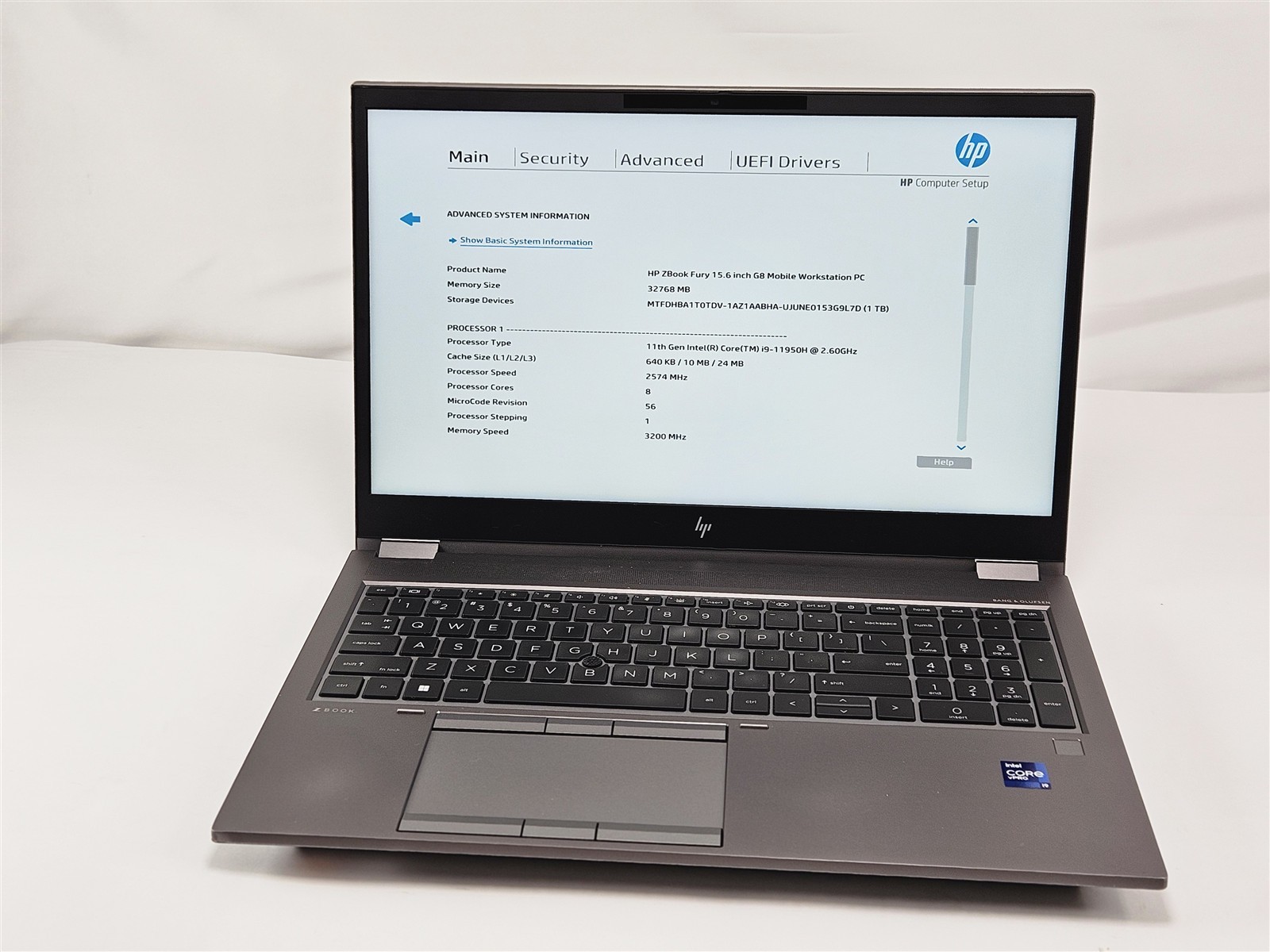 HP ZBook Fury 15 G8 i9-11950H 32GB 1TB SSD 15.6″ FHD RTX A4000