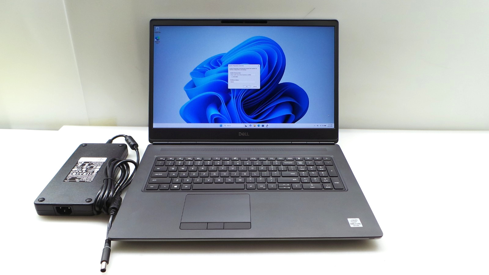 Dell Precision 7750 | 17.3″ | i7-10875H | 72GB 512GB SSD | RTX 300