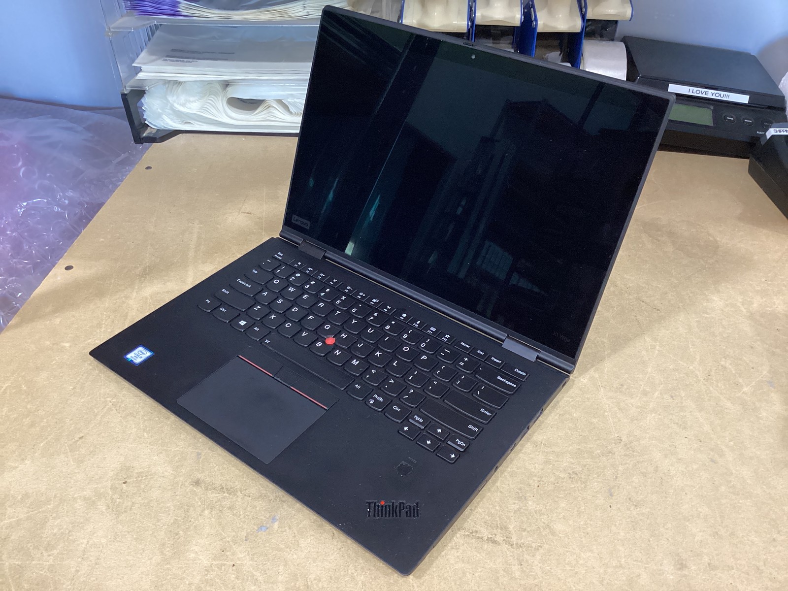 Lenovo ThinkPad X1 Yoga 3rd Gen 14″ Laptop | i5-8350U | 16GB | No HDD/AC Grade B
