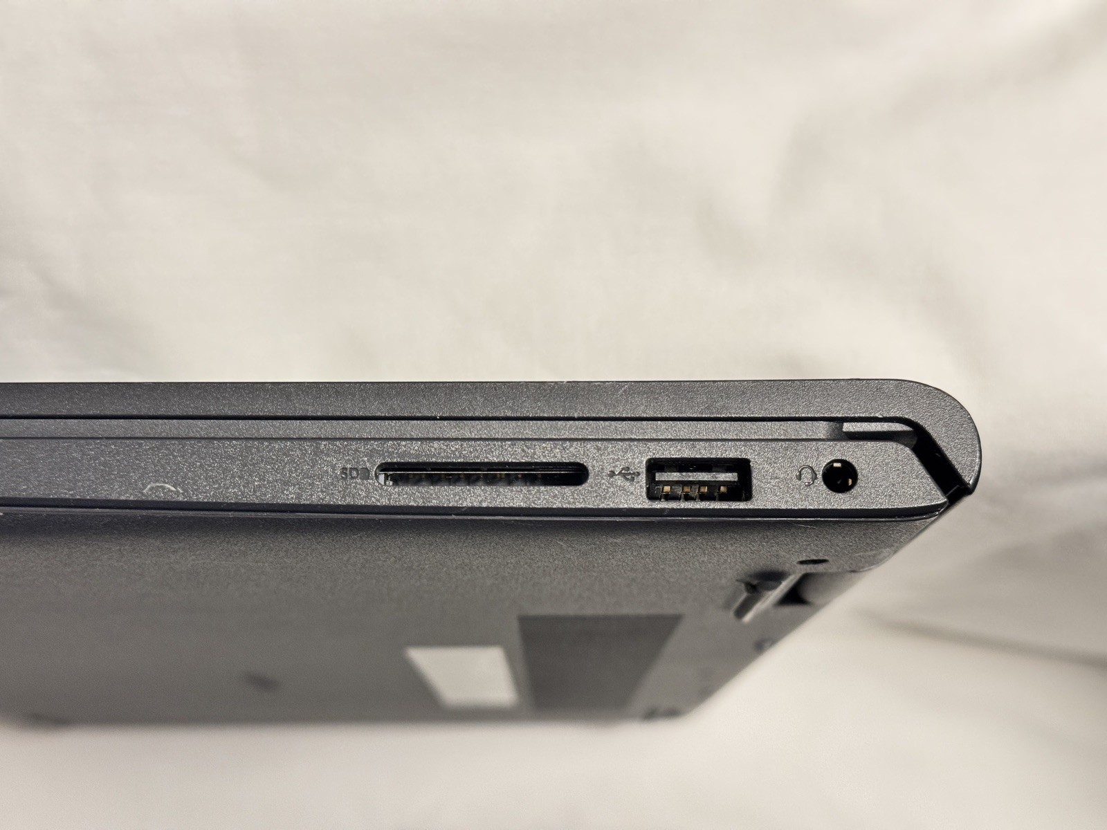 Dell Inspiron 15 3525 15.6″ Ryzen 7 5700U 8GB 256GB SSD Win 11 Home Black