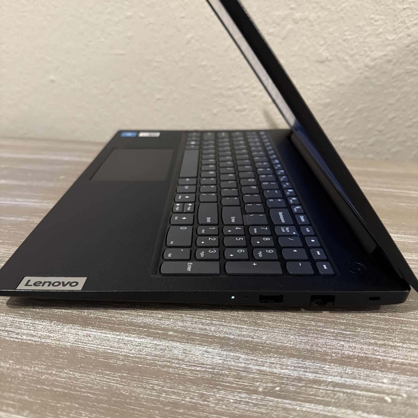 Lenovo V15 G4 IAN 15.6″ N100 0.8GHz 8GB RAM 128GB SSD Windows 11