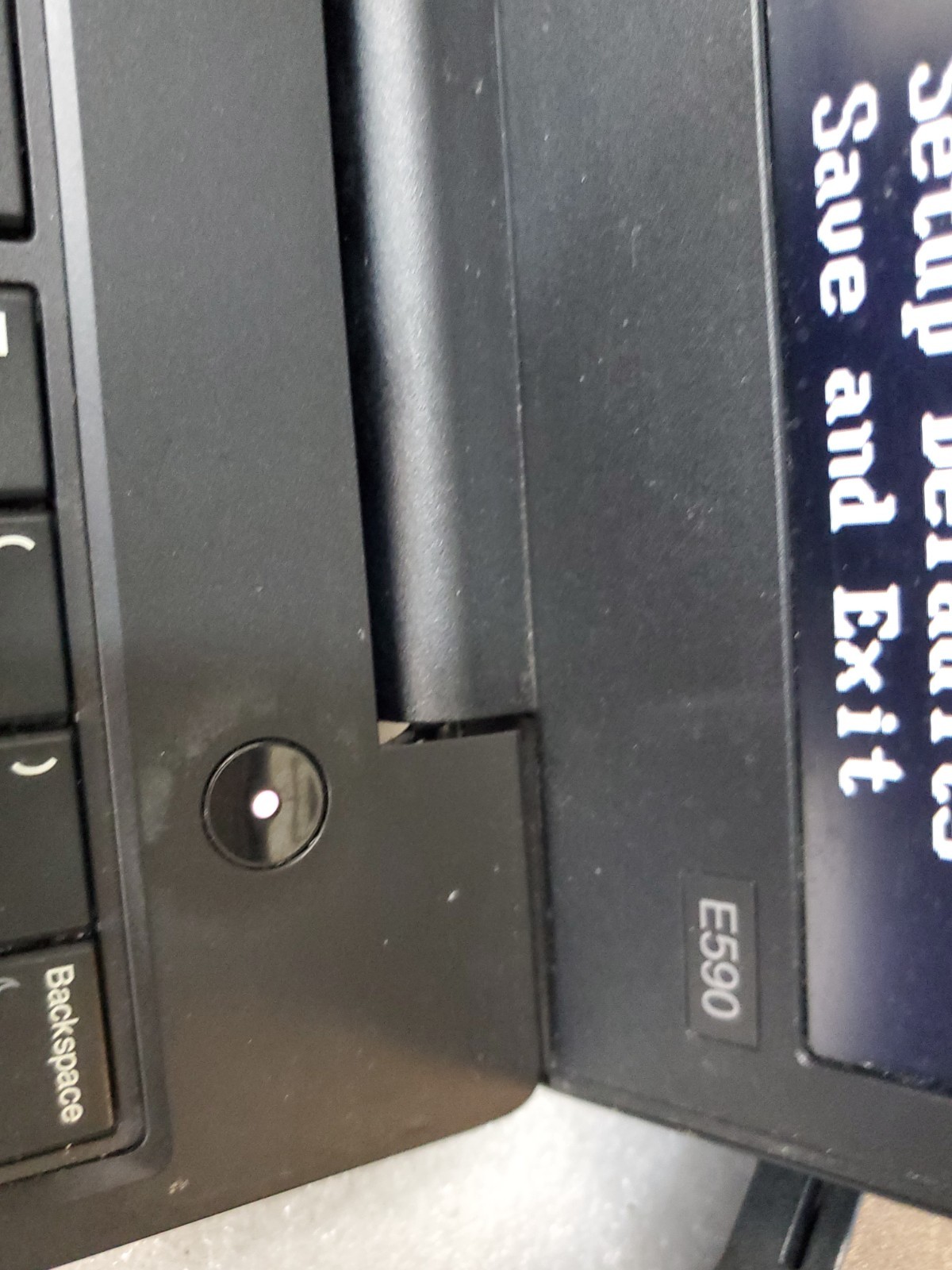 Lenovo ThinkPad E590 Core i5-8265U@1.60GHz, 4GB RAM ,NO SSD/ HD ,FOR PARTS