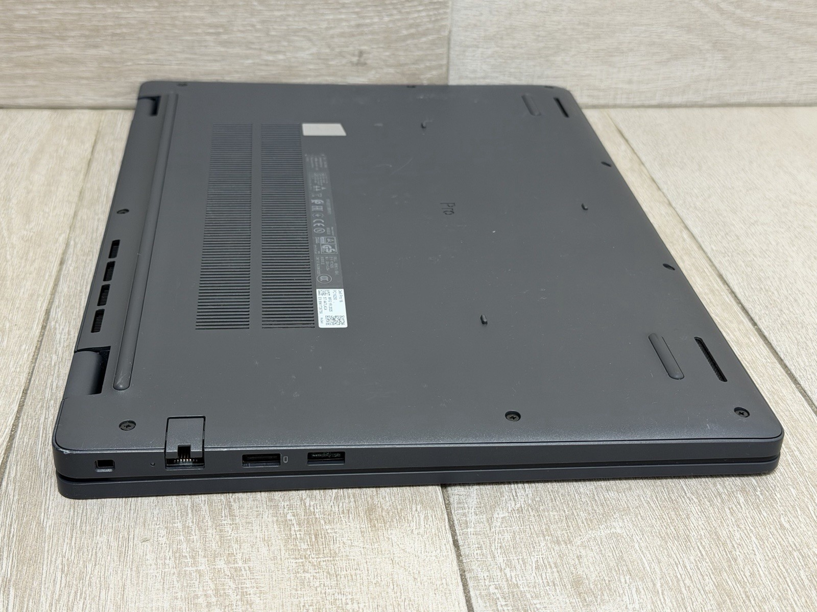Dell Pro 16 16″ PC16250 WUXGA Intel Core i3-100U 8GB RAM 256GB SSD Win-11