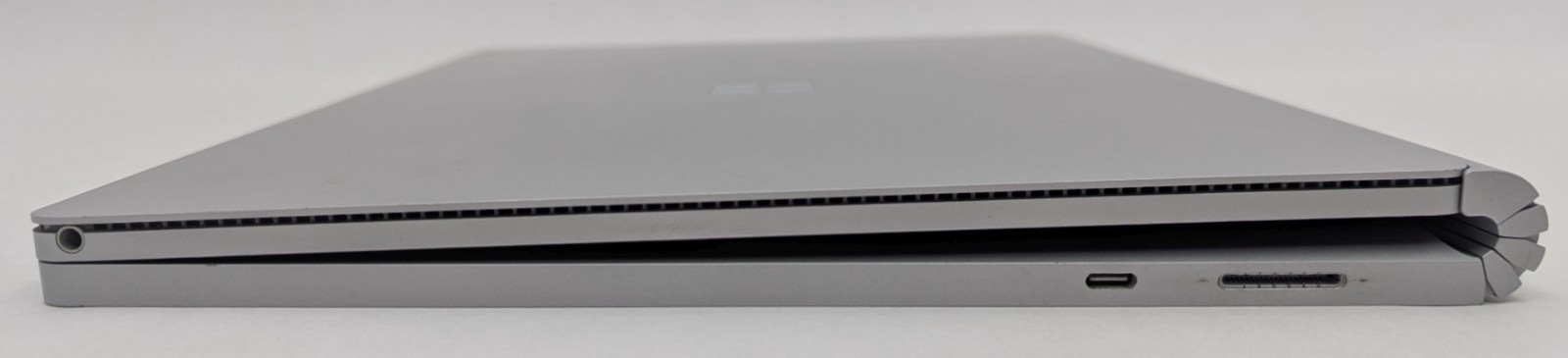 Incomplete Microsoft Surface Book 2 15″ i7-8650U 1.90GHz 16GB 256GB NVMe NVIDIA