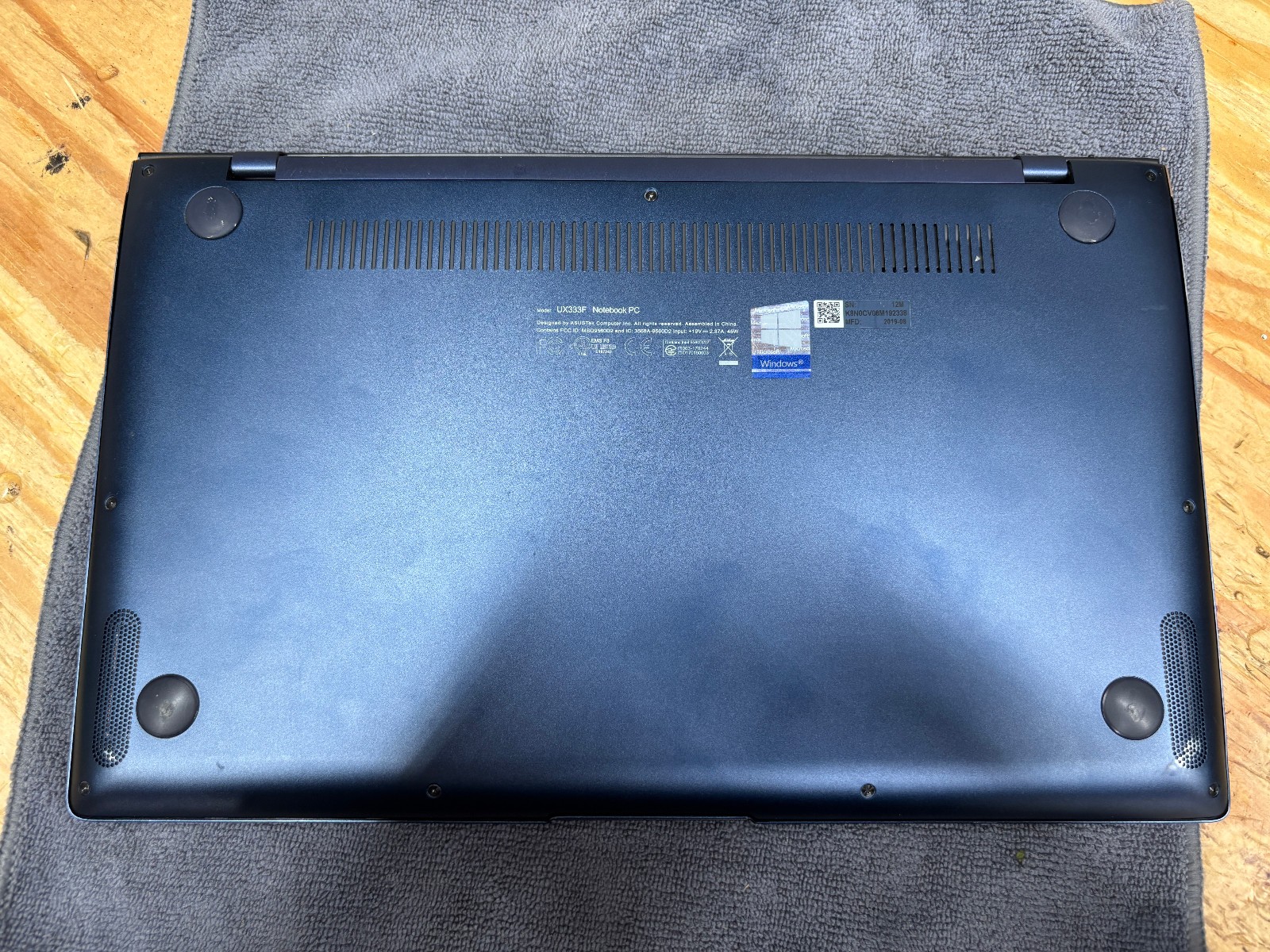 ASUS ZenBook 13 UX333FA 13.3″ i5-8265U 8GB 256GB SSD Win11 Ultrabook w/ Sleeve