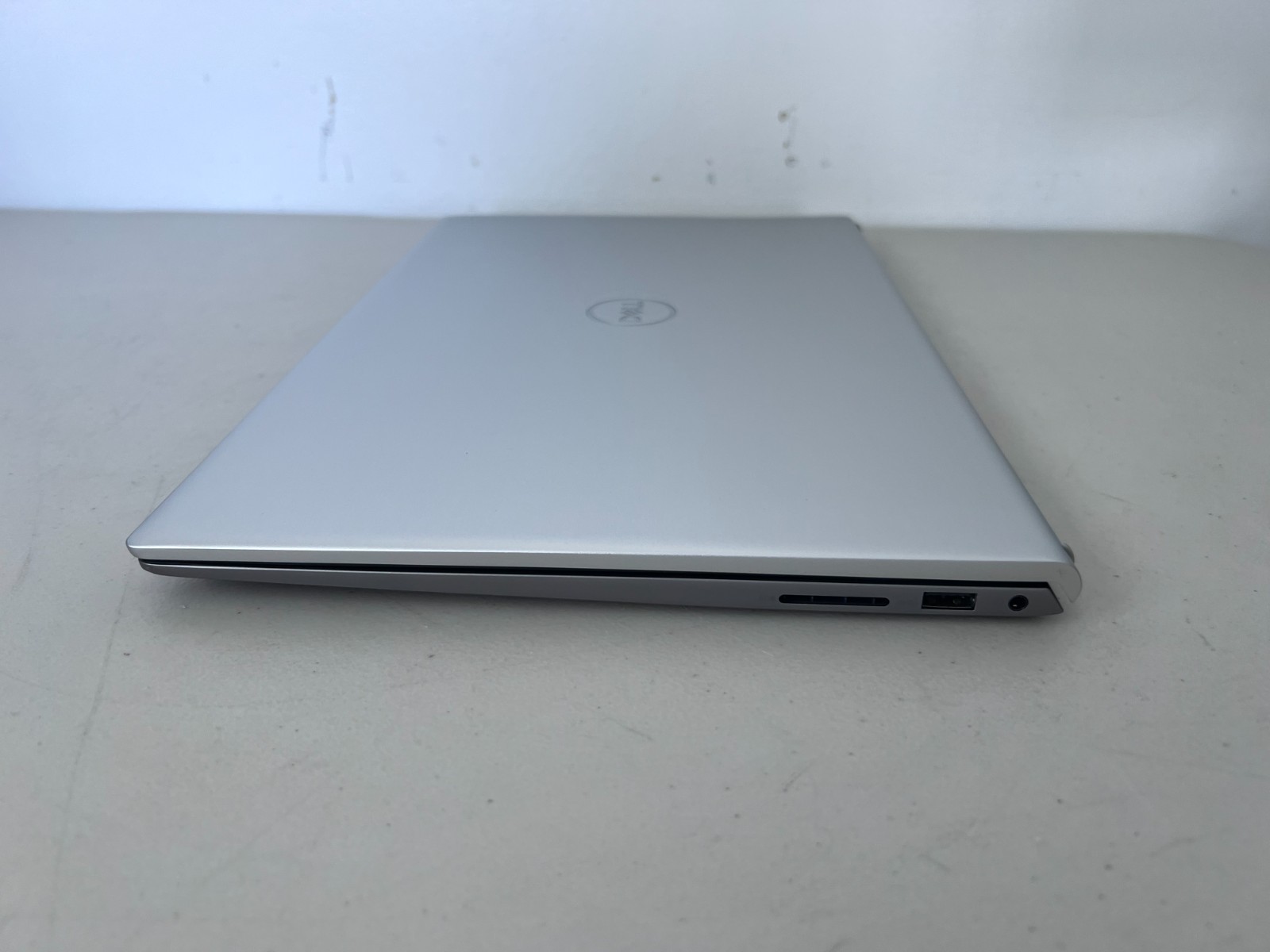Dell Inspiron 15 5510 i7-11390H 16GB 1TB SSD 15.6″ FHD Backlit Win11 Iris Xe GPU