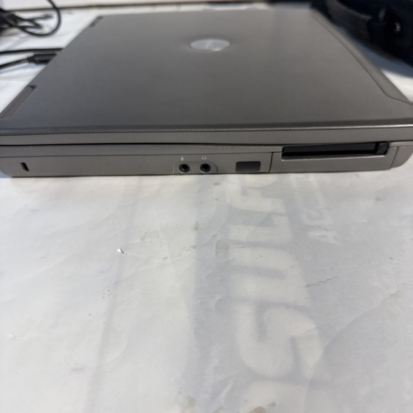 Vintage Dell Latitude D610 Laptop Pentium 1.73GHz 1GB 60GB WinXP Pro SP3 14″