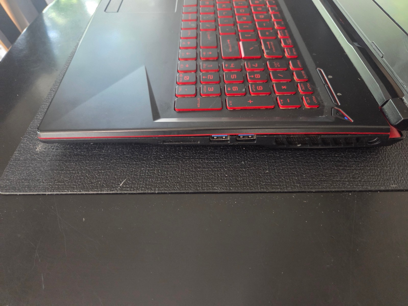 MSI GL63 8RD-210, i7-8750H, 8 GB, Win11 Pro, 256GB SSD+1TB, nVIDIA GTX 1050Ti