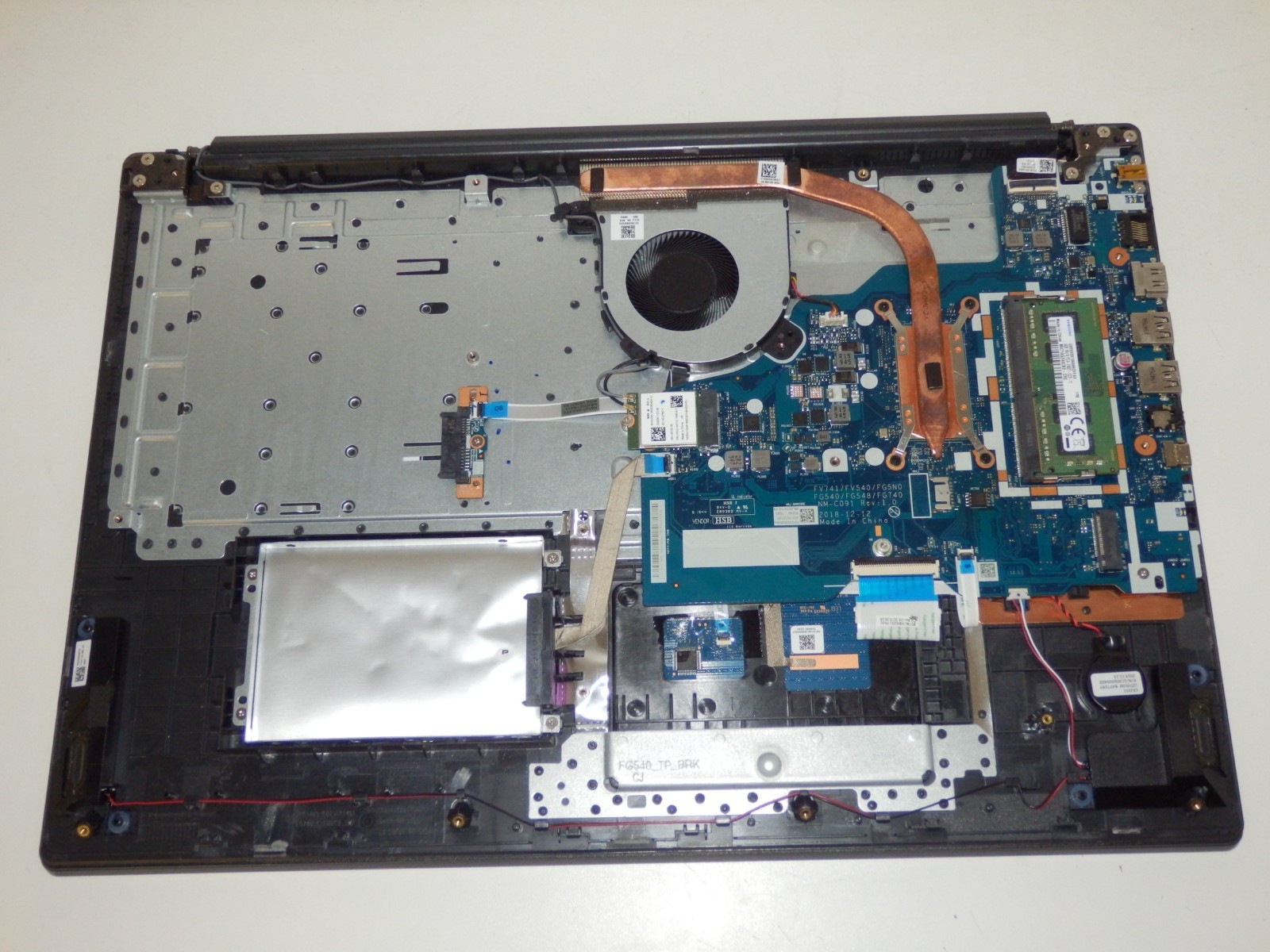 Lenovo V340-17IWL – Intel Pentium 5405U, 4GB Ram, No SSD, 17.3″ inch FHD