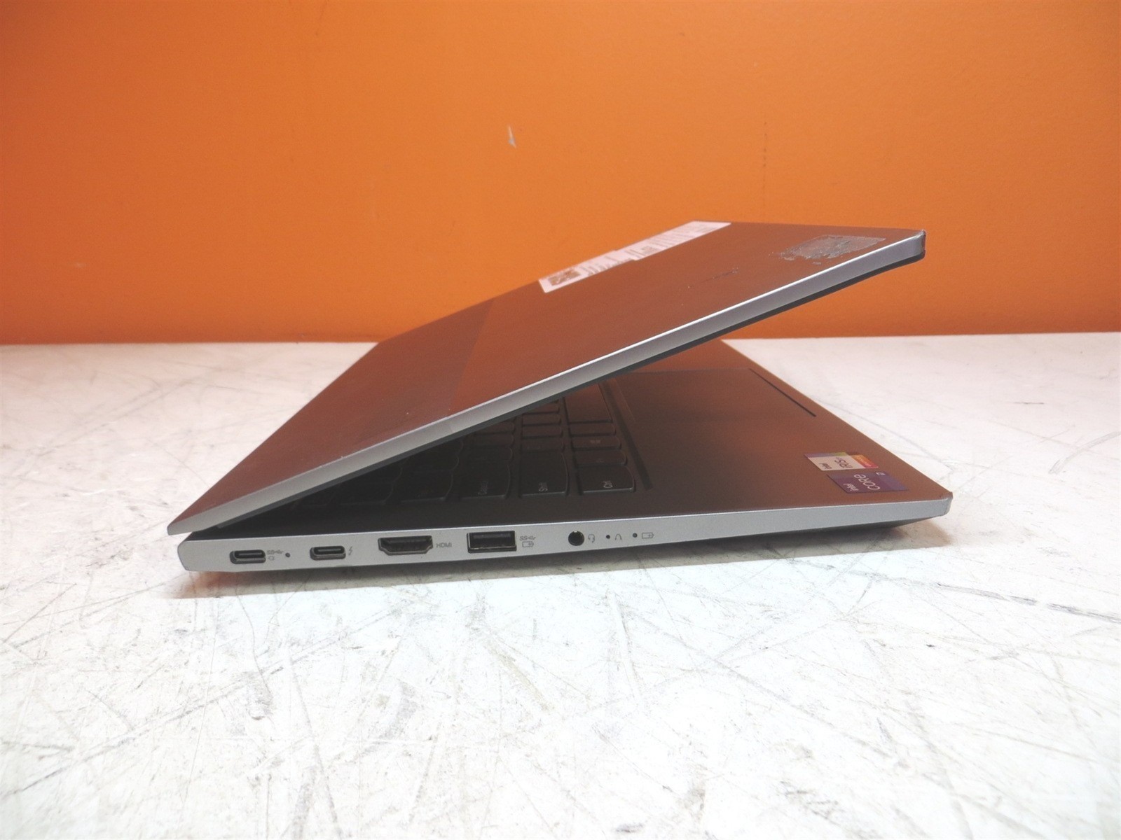 Scratched LCD Lenovo ThinkBook 14 G2 ITL Intel i7-1165G7 2.8GHz 16GB 256GB w/OS