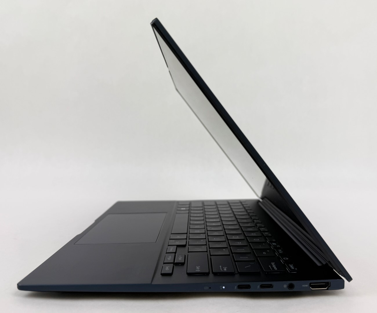 ASUS Zenbook 14 UX3405MA-PH77 14” 3K 120Hz OLED Touch Ultra 7 155H 32GB 1TB W11H