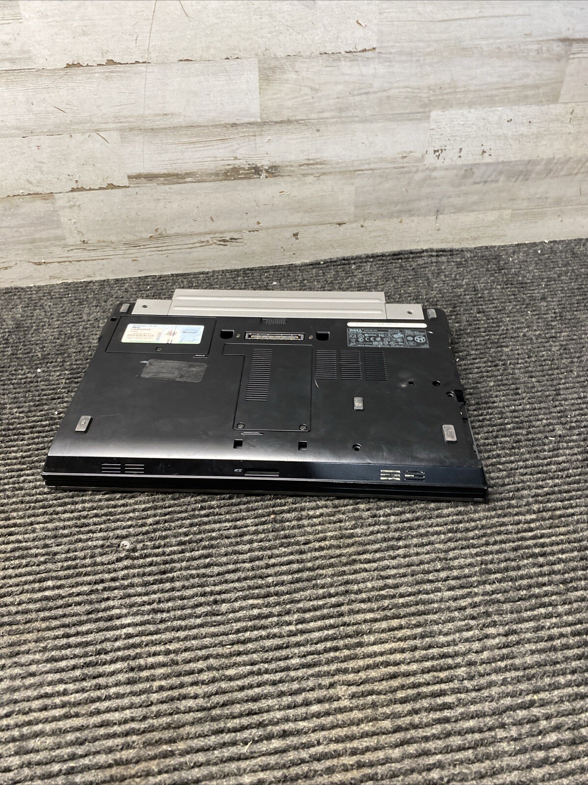 *PARTS* Dell Latitude E4310 Laptop Intel i5-540M 2.53GHz 4GB RAM No HDD/OS