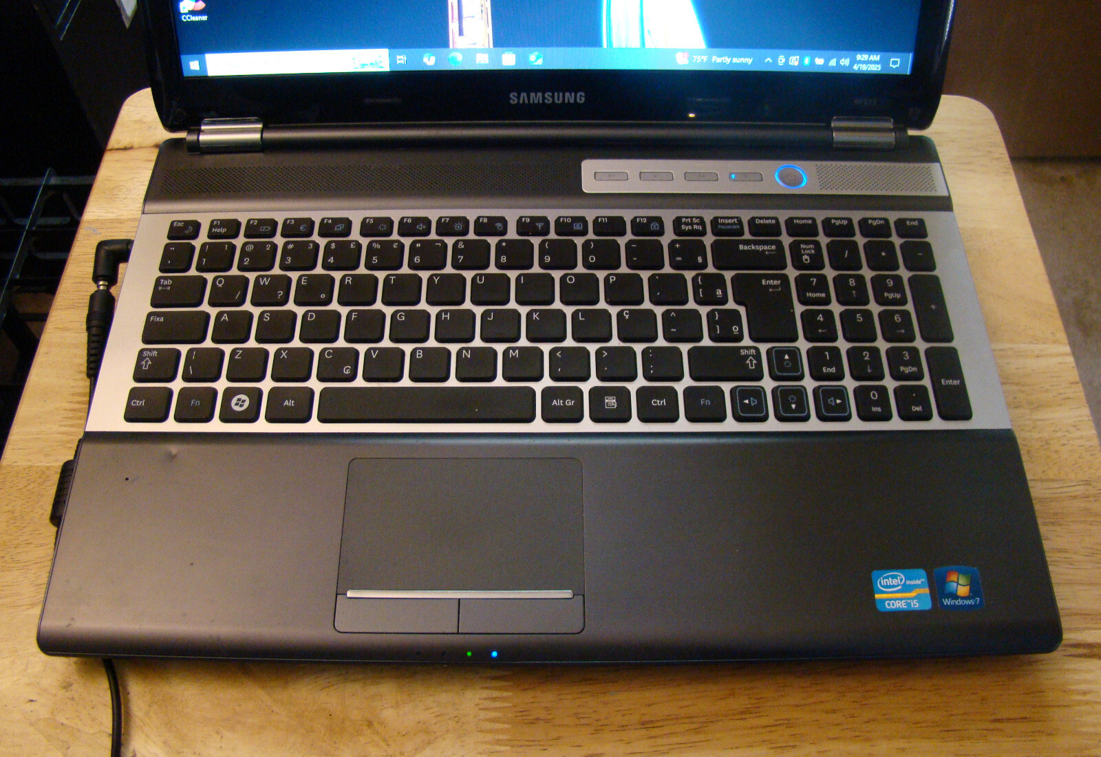 Samsung RF511/Core i5-2450M 2.50ghz/6gb/500gb/Windows 10 Pro/Webcam/BT/Hdmi/15.6
