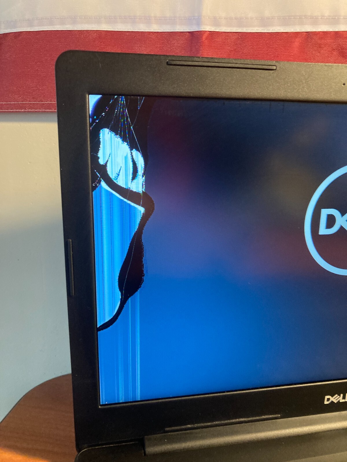 Dell Latitude 3590 Core i3 8130U 2.2GHz 4GB RAM 500GB HDD *FOR PARTS* **READ**