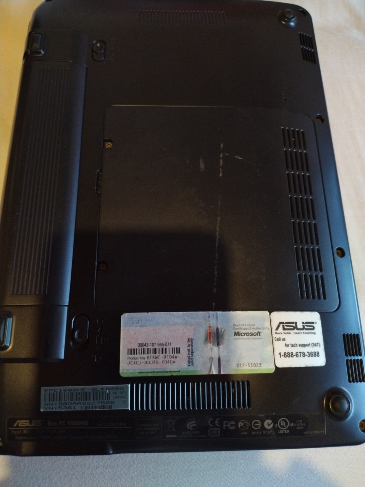 ASUS Eee pc 100HE Intel Atom-N280 @1.66GHz 1GB No HDD/OS *Parts/Repair* w/AC